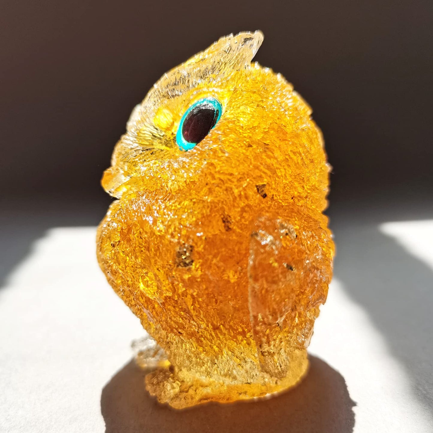 Reyife Hand-Carved Natural Crystal Owl Statue Reiki Healing Gemstone Animal Figurines Home Office Car Decoration The Best Gifts 2.4 inches(Gold)