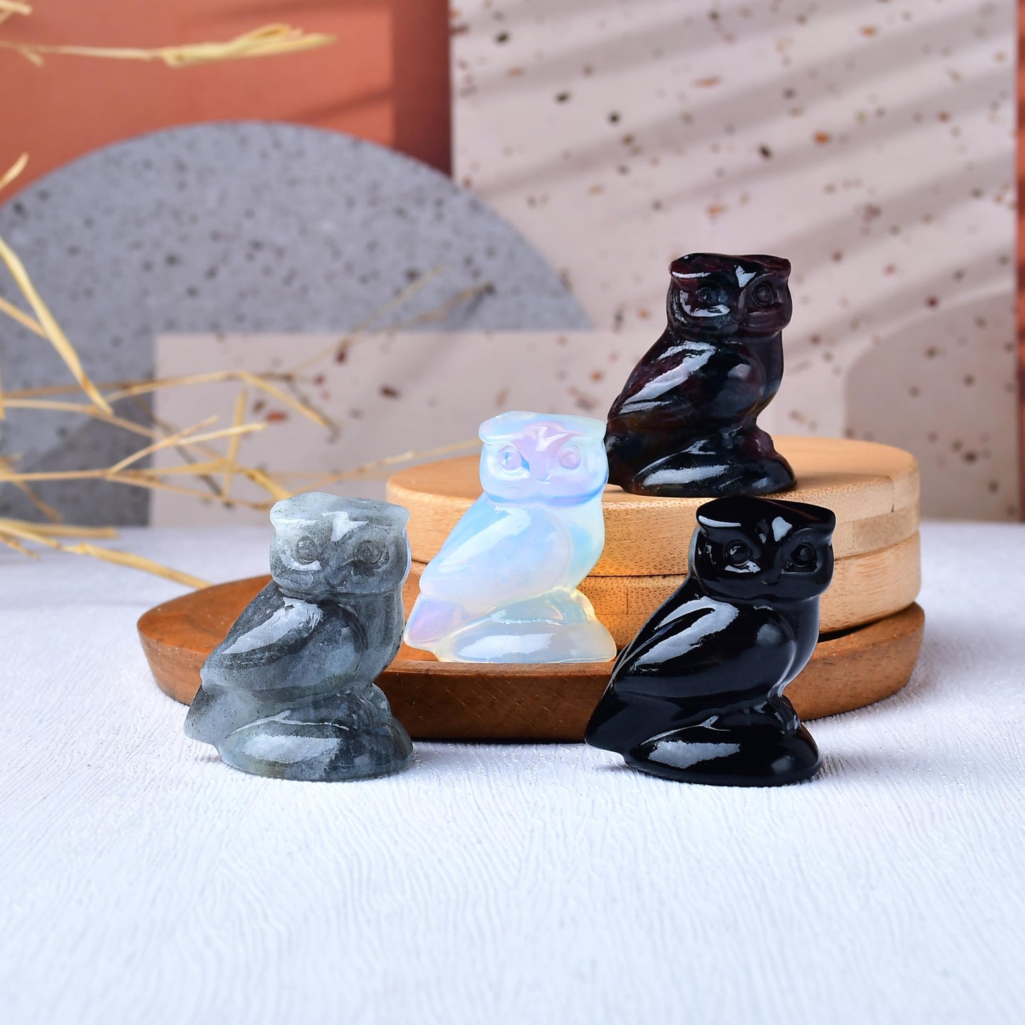 WUYOUSHI Garnet Crystal Owl Figurine Hand Carved Lucky Stone Statue for Healing Home Office Decor Spiritual Gift for Women Men