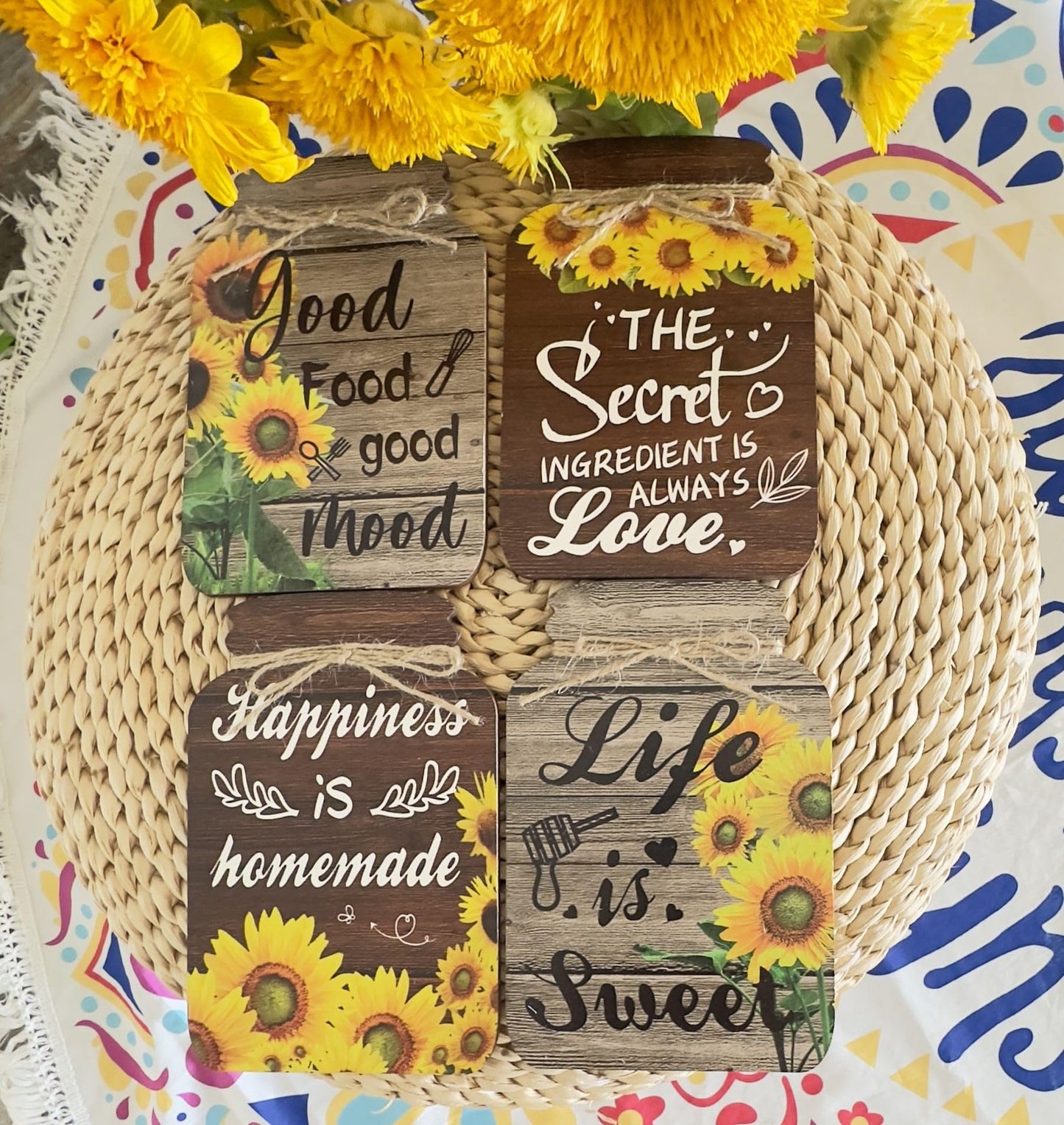 4 Pieces Kitchen Wall Decor Mason Jar Set, Wooden Kitchen Dining Room Signs Country Wall Art Farmhouse Tiered Tray Decor 7.1 * 4.7Inch (Sunflower)