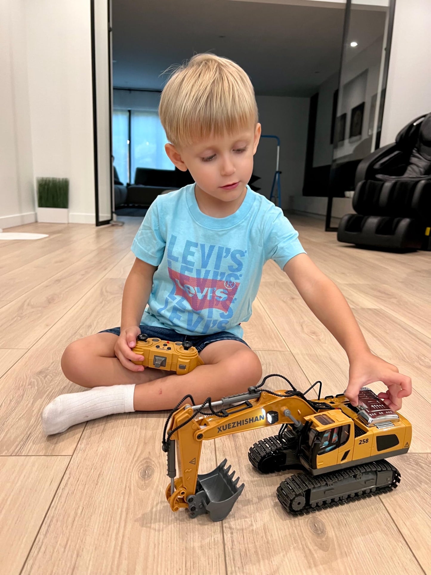 KIDMARKT Remote Control Excavator Toy for Boys | 11-Channel Metal Construction Truck with Lights, 2×1200mAh Batteries, 120-Min Playtime | RC Excavator Toys for Kids Ages 3-12, STEM Gift for Birthday