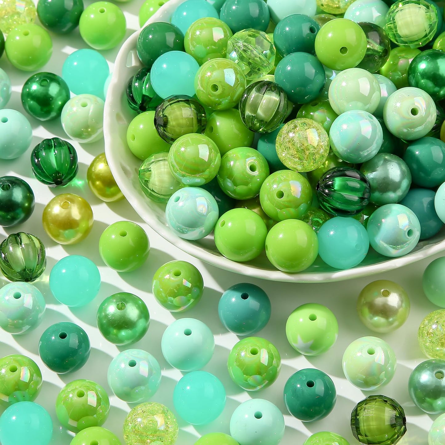 CYEENUT 20mm Acrylic Beads 120pcs Green Chunk Bubblegum Bead 20mm Multicolor Beadable Pen Ball Beads for Pen Bag Jewelry Making Necklace Bracelets (Green)