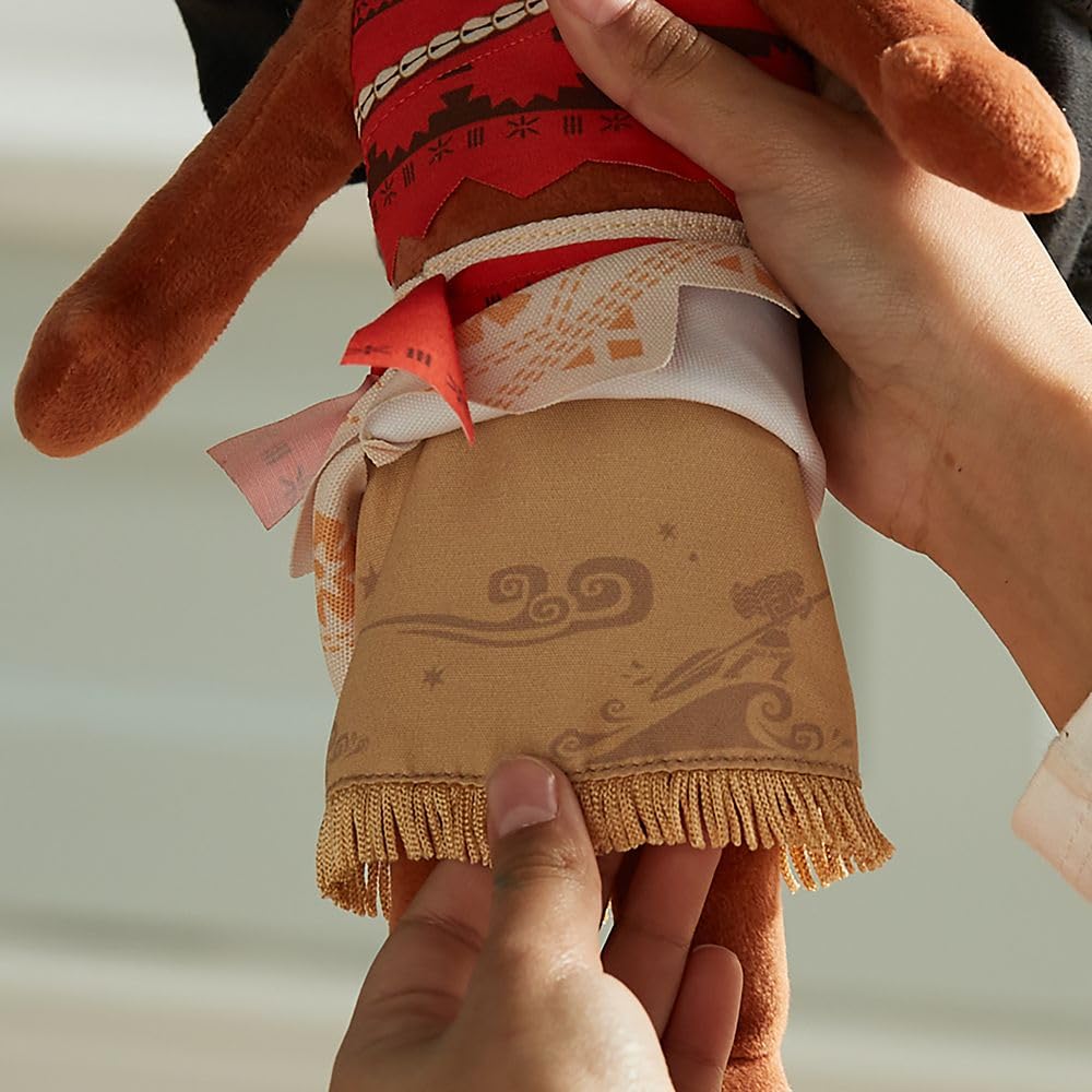 Disney Store Official Princess Plush Doll, Moana, Medium 14 Inches, Soft Plushy with Embroidered Features, Princess Toys for Girls, Disney Dolls, Stuffed Animals for Girls