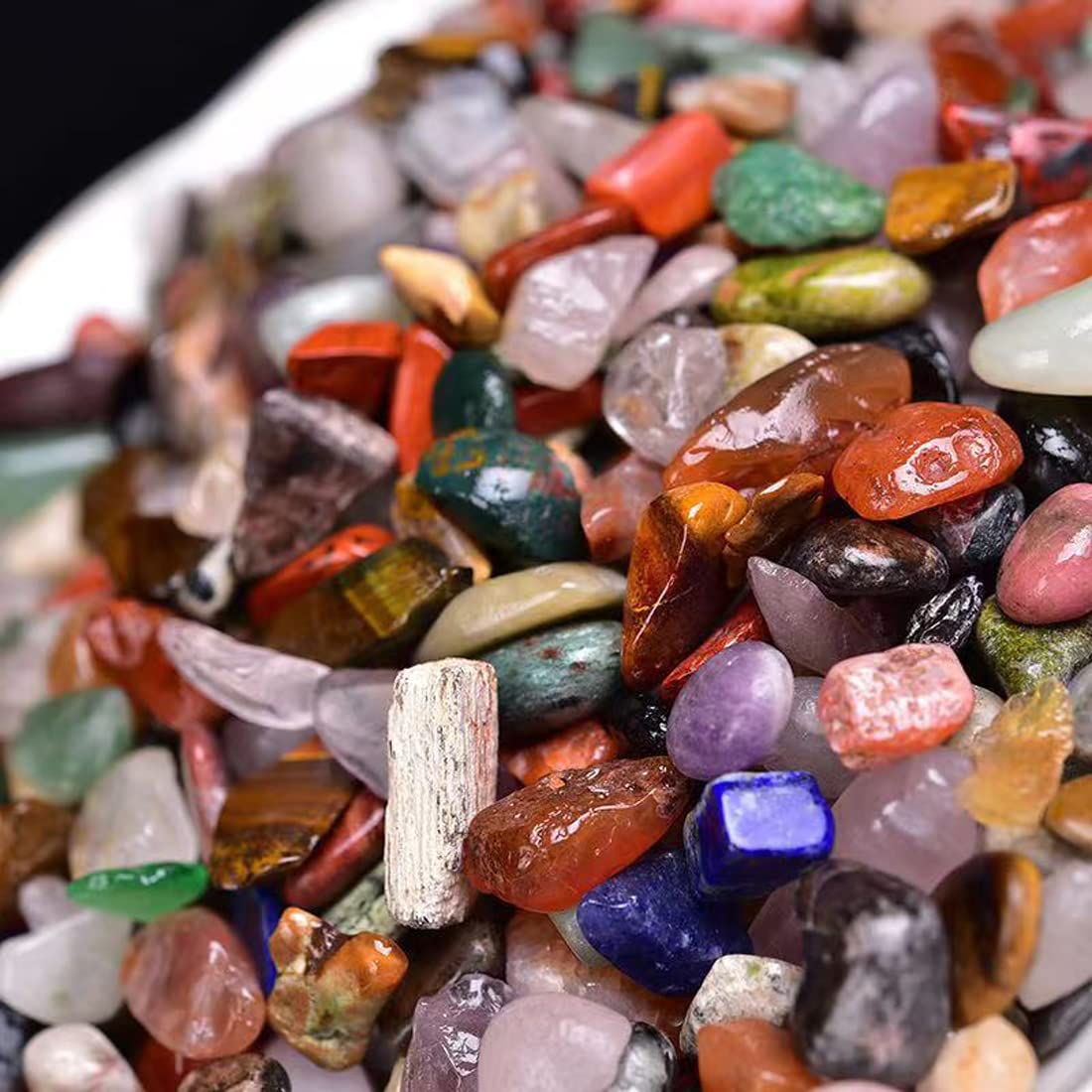 Natural Colorful Quartz Tumbled Chips Crushed Crystal Stone, 7-9mm Polished Healing Crystal Chips Healing Reiki Crystal Jewelry Making Home Decoration
