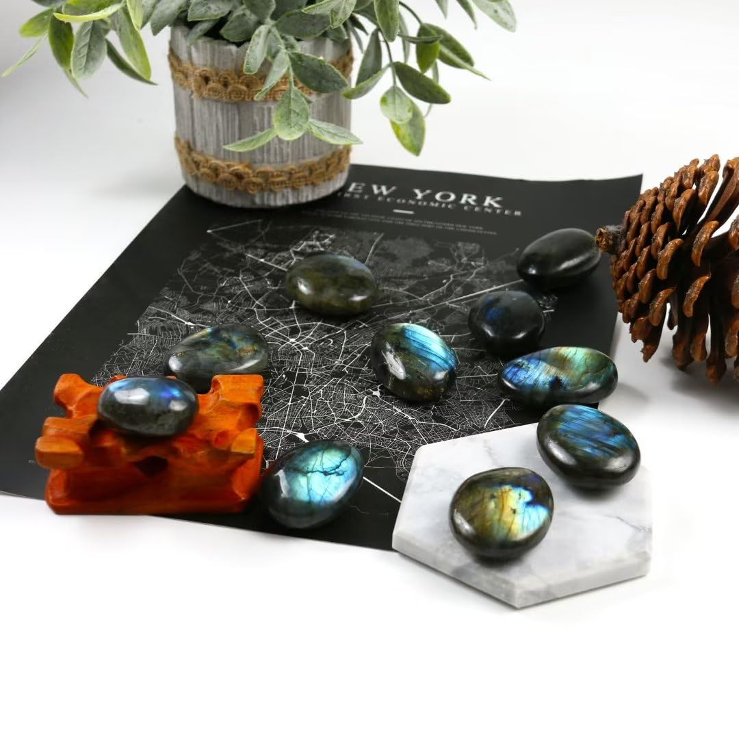 Namzi Tumbled Polished Natural Labradorite Stone Crystals, Palm Stone, Worry Stone, Crystals and Healing Stones Quartz Bulk for Wicca, Reiki, Healing Energy, Chakra Stones, Witchcraft Supplies(1Pcs)