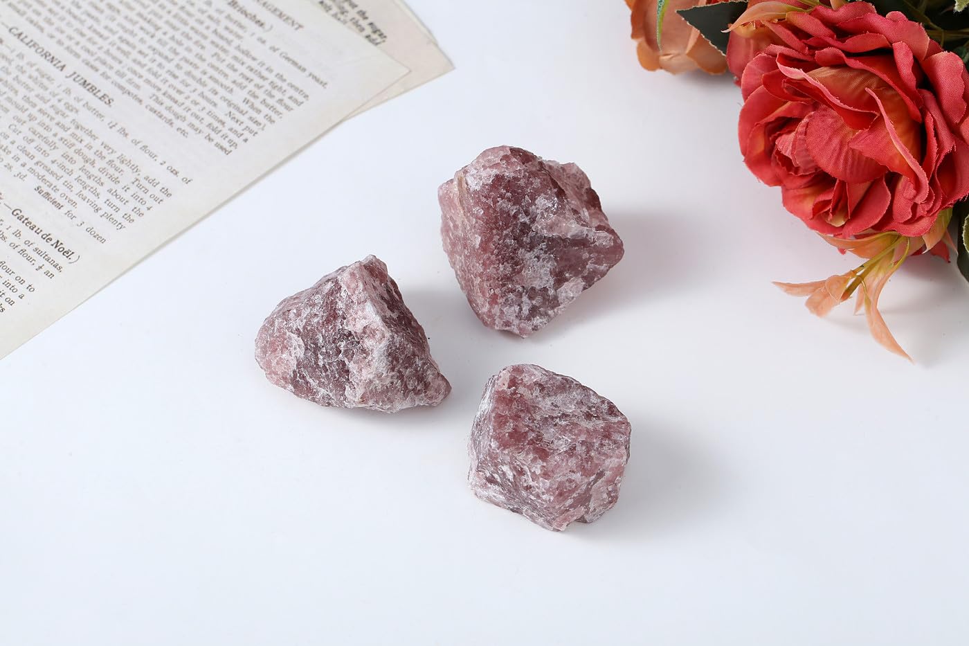 XIANNVXI Strawberry Quartz 1.8-2.2" Large Raw Crystals and Healing Stones Natural Rough Crystal Rocks for Decor Gifts Tumbling Cabbing Polishing Fountain Rocks 1PCS