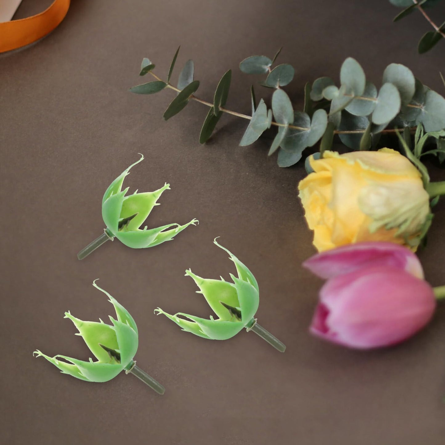 VOSAREA 100pcs Rose Calyx Blush Flowers Receptacle Artificial Flower Calyxes Flower Fake Calyx Floral Sepals Bouquet for DIY Craft Flower Arrangement