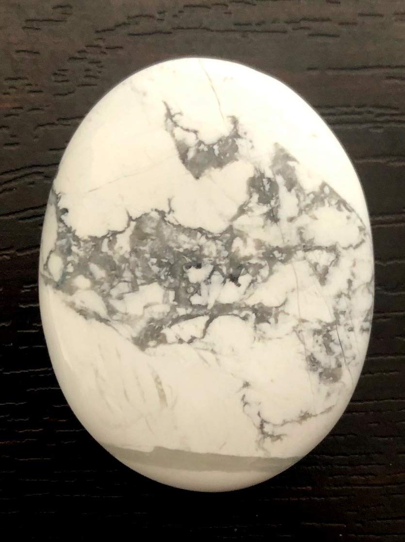 crystalmiracle Beautiful Howlite Gemstone Single Worry Stone Crystal Healing Reiki Positive Energy Thumb Stone Feng Shui Peace Spiritual Wisdom Love Relationship Meditation Gemstone