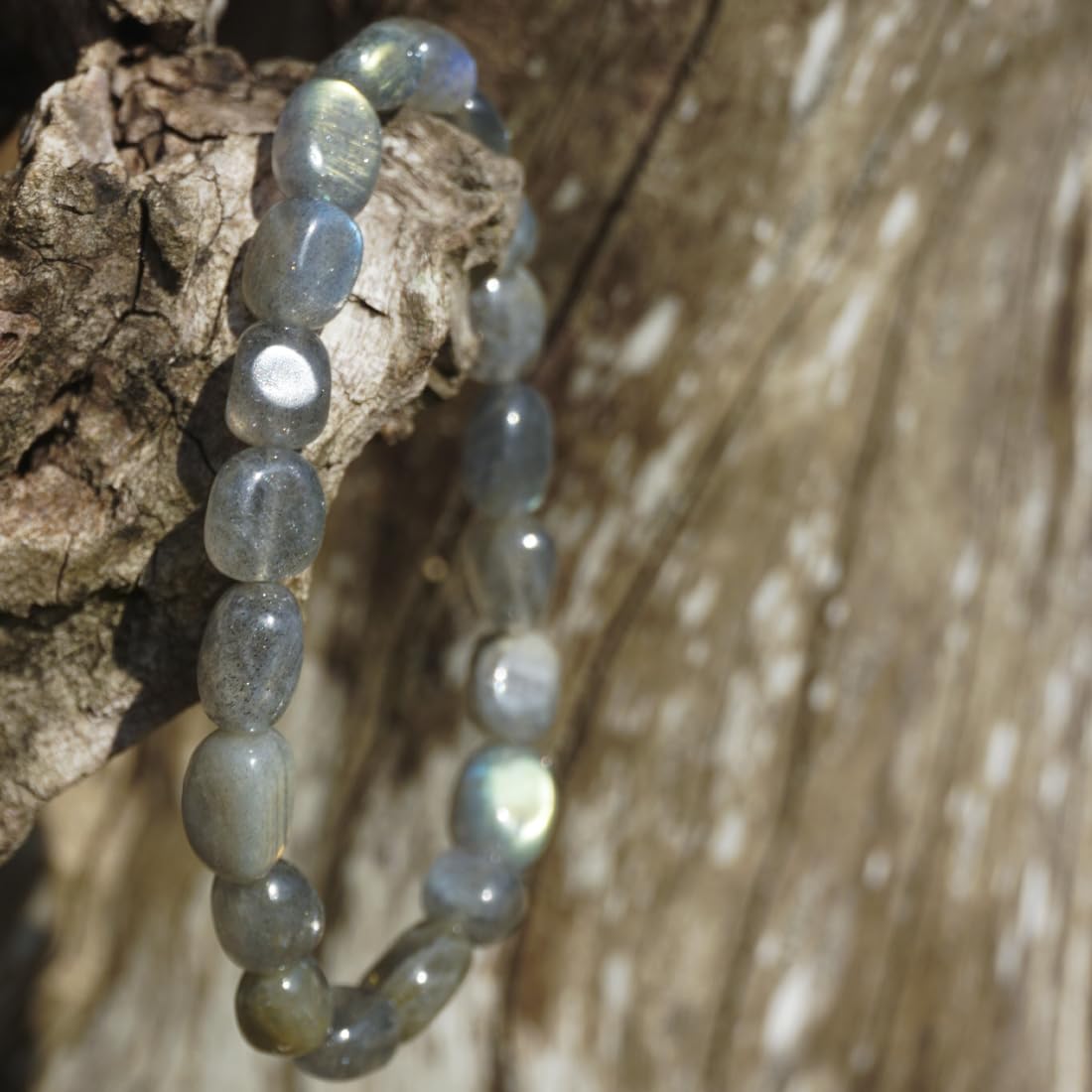 Labradorite Chips Bracelet | Natural Flash Crystal Fragments - Handmade Protection & Magic Energy Third Eye Chakra Gemstones Stacking Jewelry Meditation | Fits for 6-7 inch Small Wrist