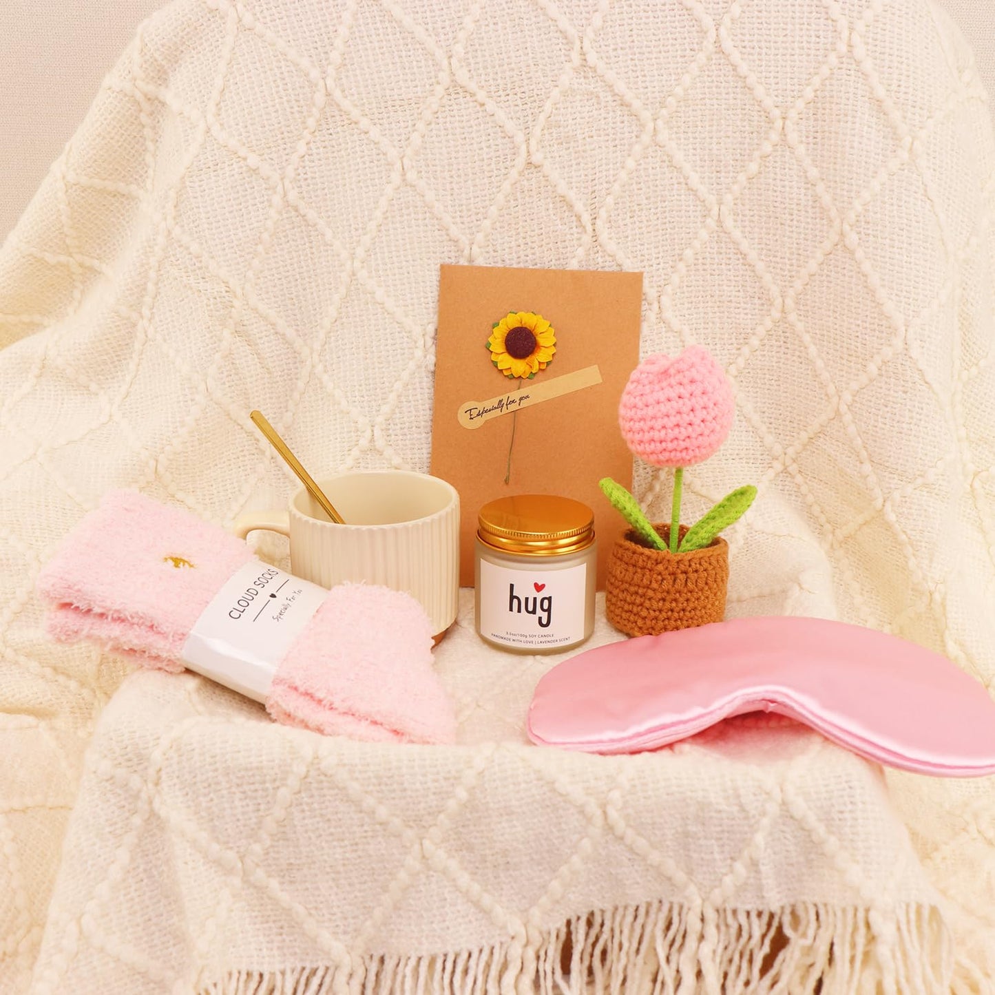 Birthday gift basket for ladies, self-care gifts, recovery care sets, heartwarming presents for women, birthday gifts for mothers, best friends, wives, girlfriends, and colleagues.