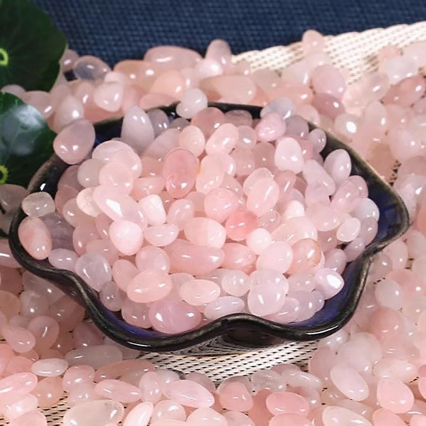 Pink Elliptical Crystal Pebbles for Plants Succulent, Vases, Home Decoration DIY Handmade Fish Tanks Vase Filler, 0.39-0.59 Inch Natural River Polished Stone Rocks for Landscaping, 1.1LB