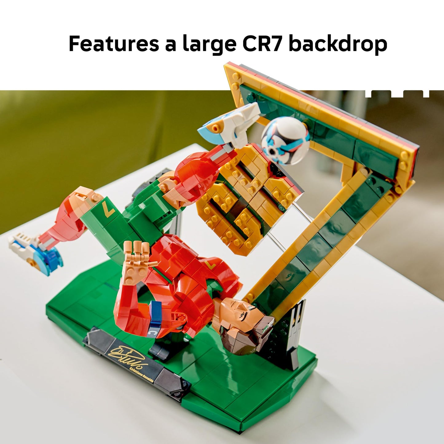 LEGO Editions Cristiano Ronaldo – Soccer Legend - Building Set for Boys & Girls, Ages 12+ - Collectible Soccer Gift with Plaque - Kids Bedroom or Shelf Decor - 43016