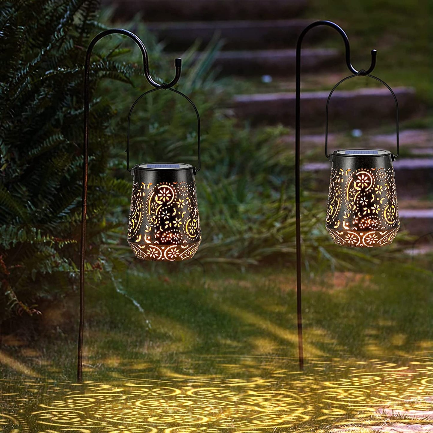 Solar Lanterns Outdoor Waterproof Hanging Solar Lantern, Retro LED Solar Powered Lantern Lights with Handle for Patio Garden Yard Pathway Lawn Porch Decor (3 Pack)