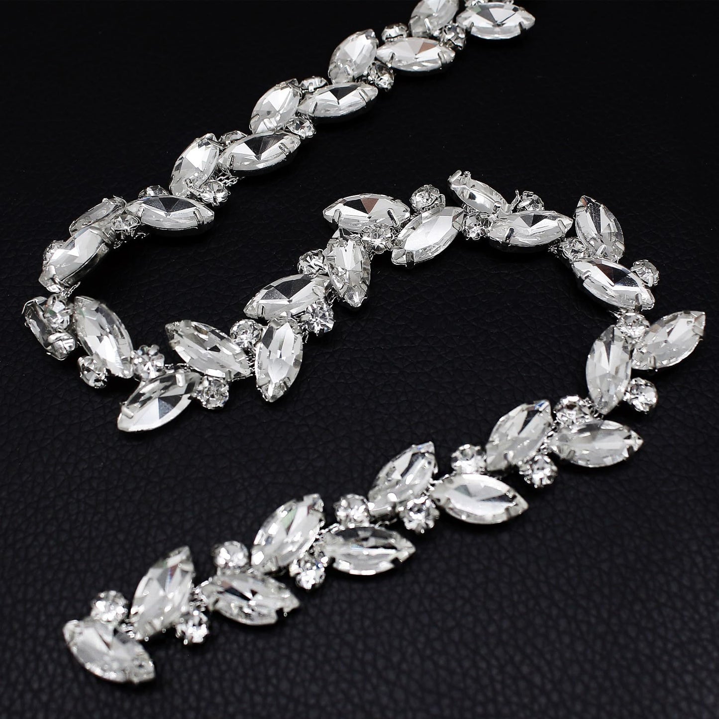 Fbshicung 2 Yard Rhinestone Chain Trim Diamond Applique Embellishment for Wedding Party Decoration & Bridal Costume Embellishment Clothing Accessories (Silver)