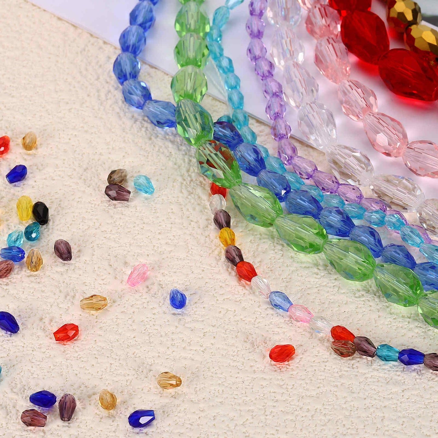 MECCANIXITY 328 PCS Teardrop Crystal Glass Beads, 3x5mm 4x6mm 6x8mm 8x12mm 10x15mm Vertical Hole Faceted Glass Teardrop Spacer Beads for Necklace Bracelet DIY Jewelry Making, Emerald Green
