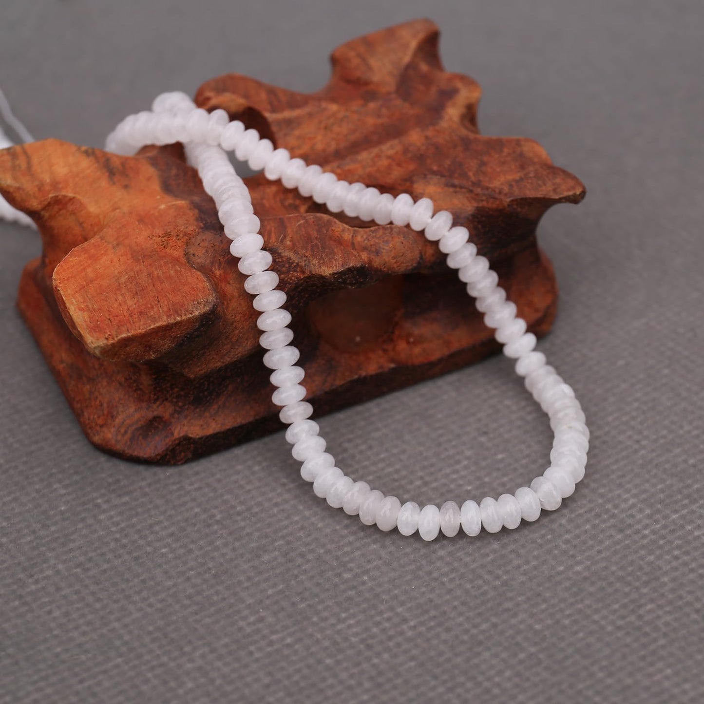 BONNY BOXX 1 Strand (150PCs) Natural 2 * 4mm White Jade Rondelle Beads, Natural Abacus Disk Stone Beads Loose Spacer Gemstone for DIY Bracelet Necklace Jewelry Making