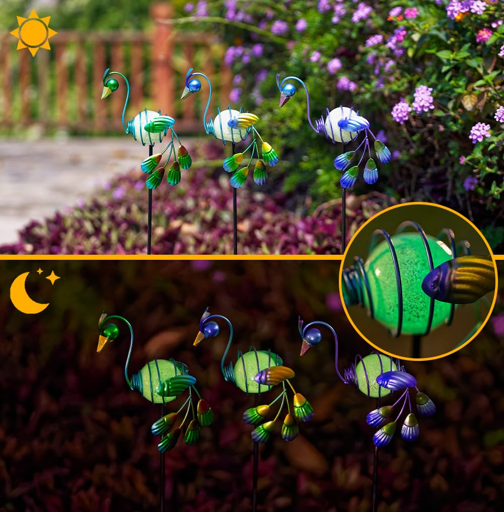 Stargarden Decorative Garden Stakes, 3 Pack Glow in Dark Metal Garden Stakes, Luminous Peacock Yard Art Decor Waterproof Lawn Ornament Gifts for Mom, Women