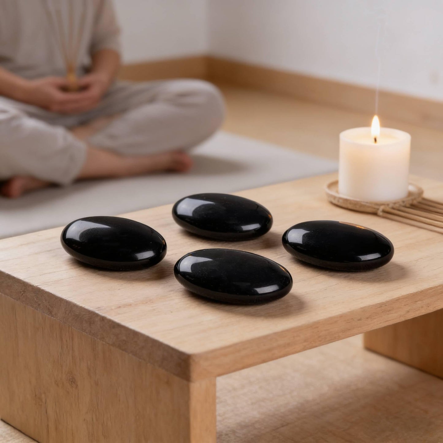 Black Obsidian Palm Stone Crystal Natural Healing Crystal Oval Pocket Energy Stones for Anxiety Stress