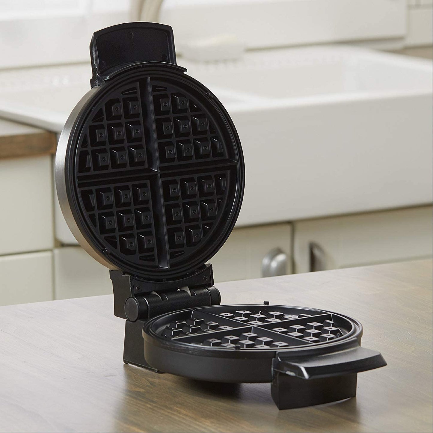 BLACK+DECKER WMB500 Traditional Belgian-Style Waffle Maker, Stainless Steel