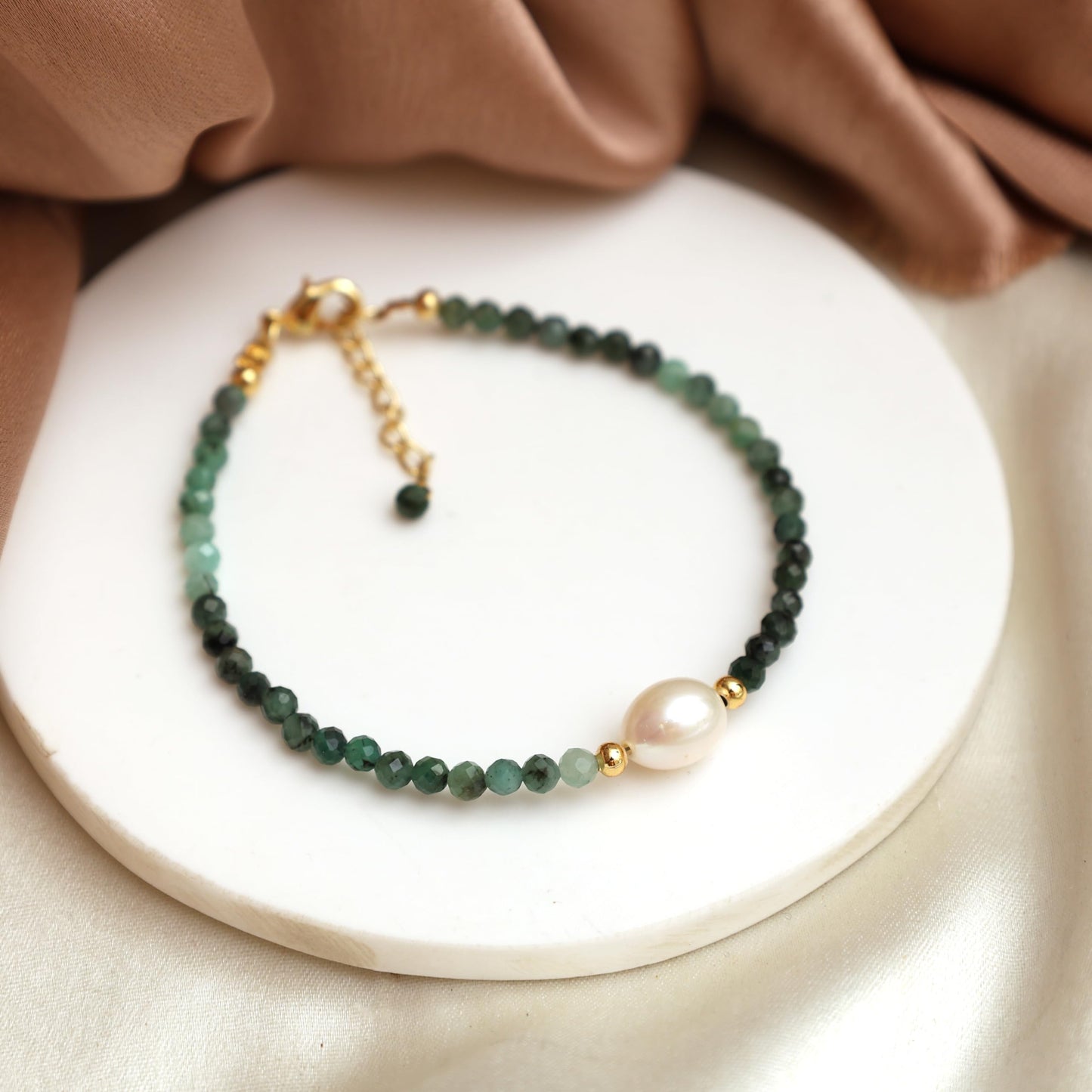 Gempires Emerald Beads with Freshwater Pearl Beaded Bracelet May Birthstone Jewelry Hypoallergenic Gold Plated 7.5 Inch Adjustable Chain Unique Everyday Wear Jewelry