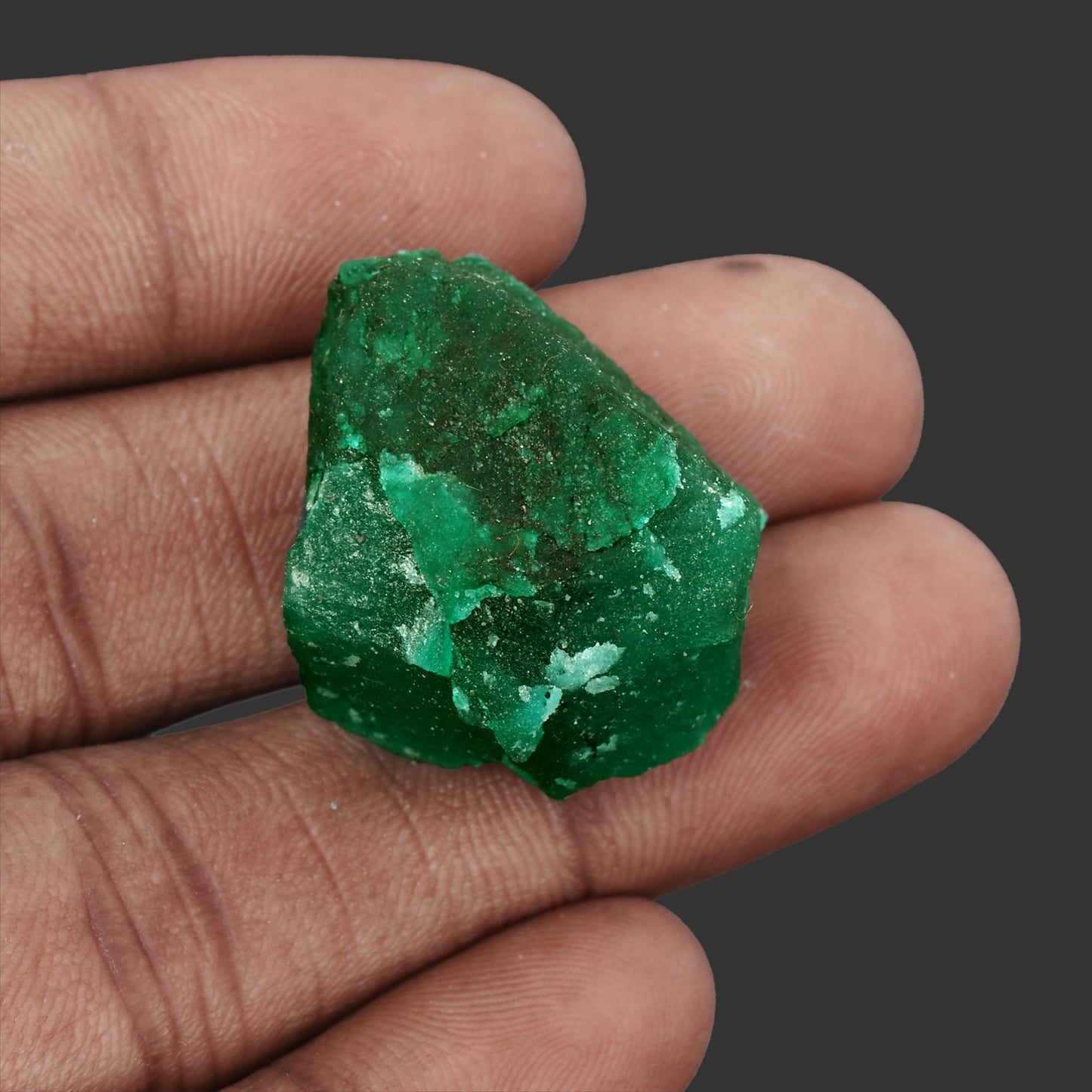 GEMHUB Gemstone Beads Protection Green Emerald Healing Crystal 100.00 Carat Natural Raw Uncut Rough Gems
