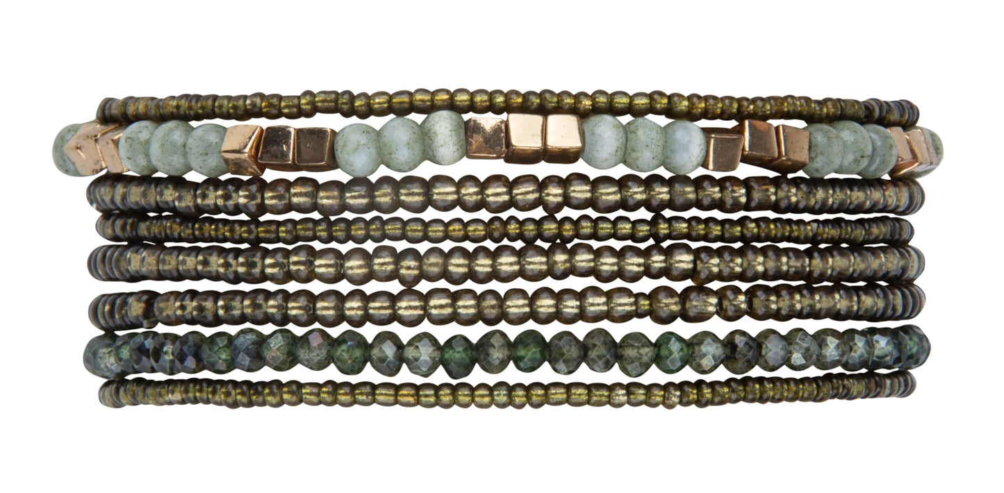 SPUNKYsoul Olivia 8 Piece Boho Bracelet Set for Women, Layered Stretch Beaded Bracelet Stack, Green Stone Seed Bead Bracelets with Gold Accents, Bohemian Stackable Jewelry Gift (Green Gold)