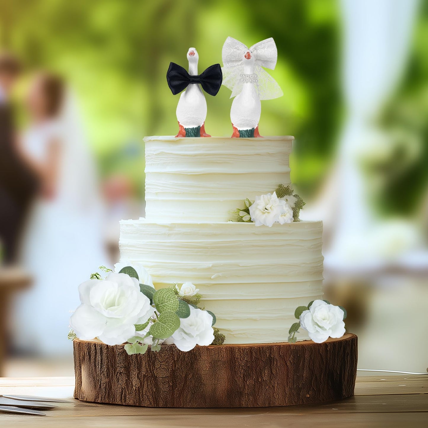 BruinBang Goose Couple Wedding Cake Topper, Handmade Resin Bride & Groom Figurines with Flower Accents for Wedding Bridal Shower Engagement Anniversary, Romantic & Funny Table Centerpiece (22 pcs)