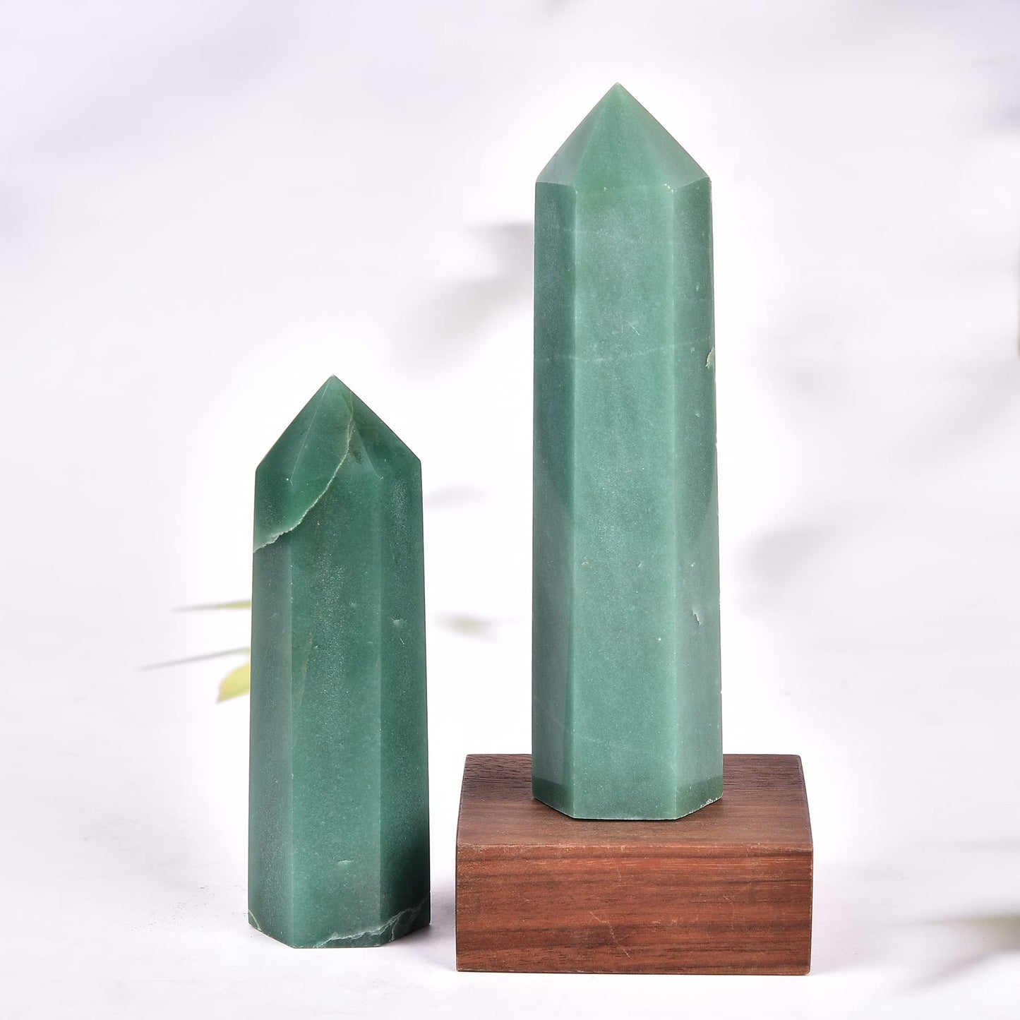 AMOYSTONE 1PC Green Aventurine Wand Natural Healing Crystal Hexagonal Column 6 Faceted Small Green Stone Tower Reiki Yoga 0.6-1.1 Lbs