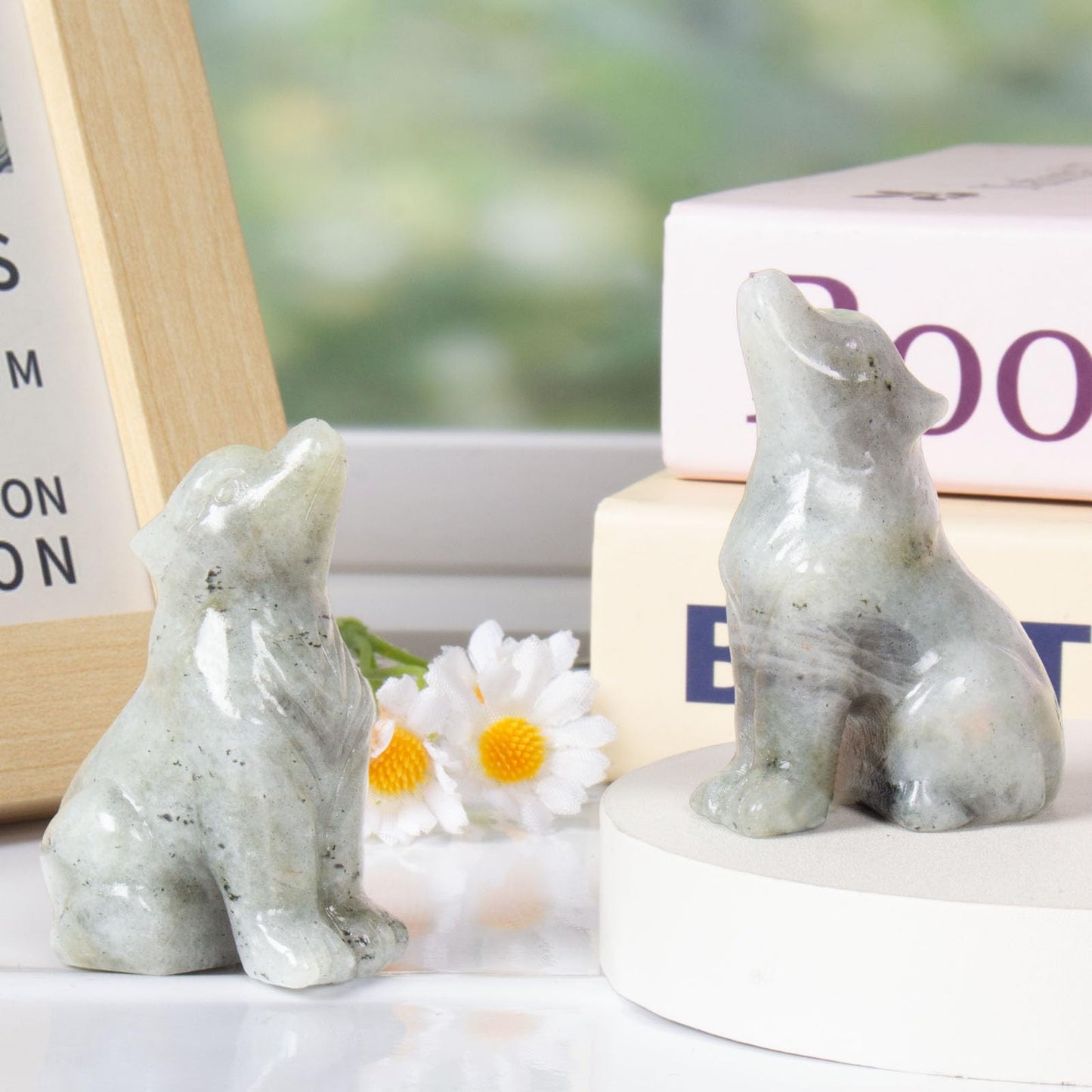 Hguxmcu Labradorite Wolf Figurine,Crystal Carved Statue for Home Office Desk Decor,Hand Carved 1.8 Inch Healing Crystal,Spirit Animal Gift for Wolf Lovers,Good Luck Feng Shui Protection Totem
