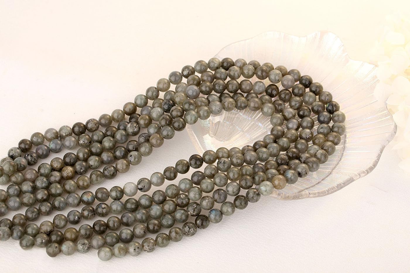 QINJIEJIE 100PCS Grey Labradorite Stone Beads 8mm Natural Beads Round Loose Gemstone Bead for Bracelet Beading Crystal Jewelry Making DIY Necklace Earrings 0.32"