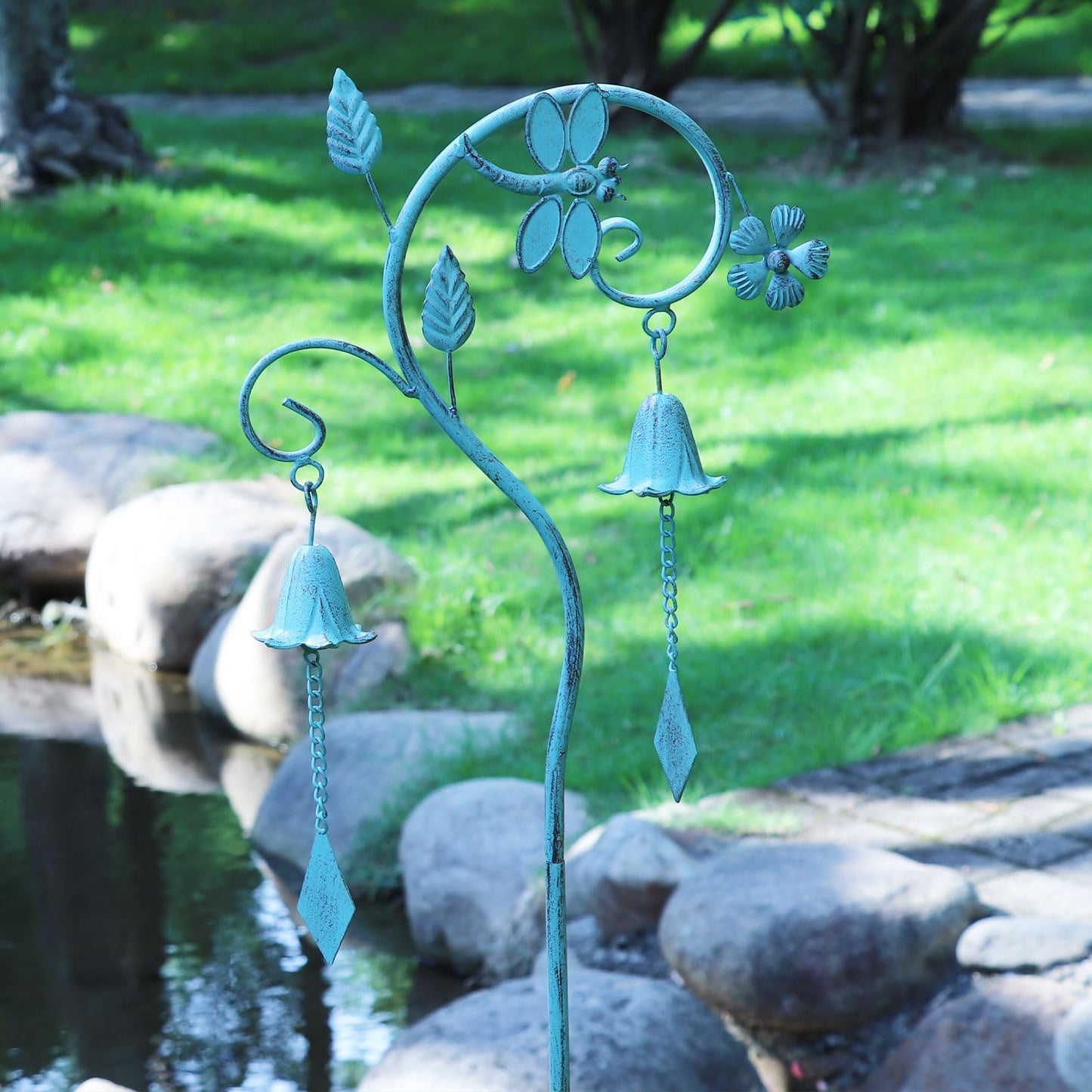 Dragonfly Garden Decor for Outside,Metal Yard Decor with Bell,Yard Art,Decorative Garden Stake,for Outdoor Garden