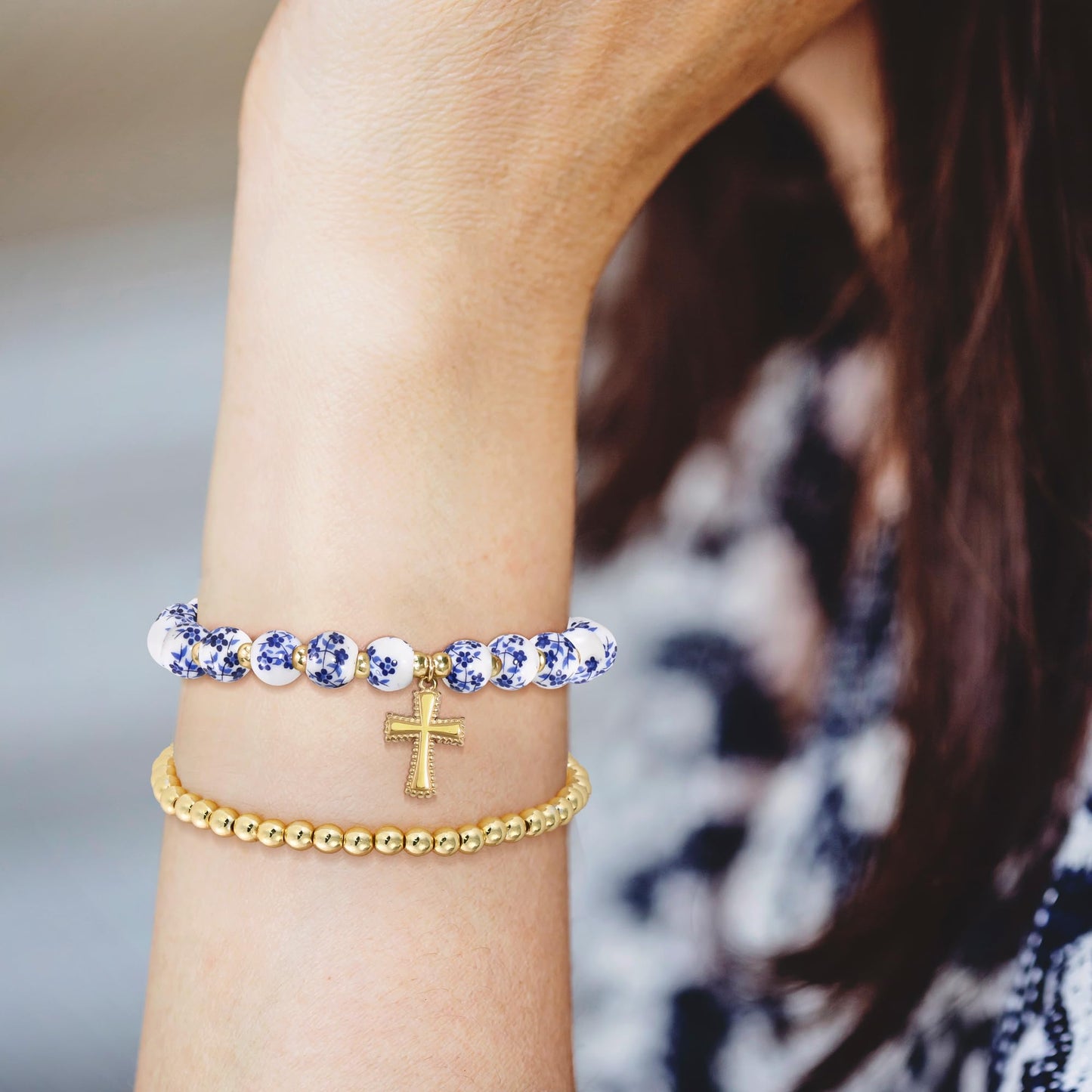 VIBILIA Cross Bracelets for Women, Cross Charm Vintage Jewelry, Flower Beaded Bracelet, Handmade Stretch Jesus Baptism Romantic Christian Birthday Gifts for Women on Easter Mother's Day, Blue Gold