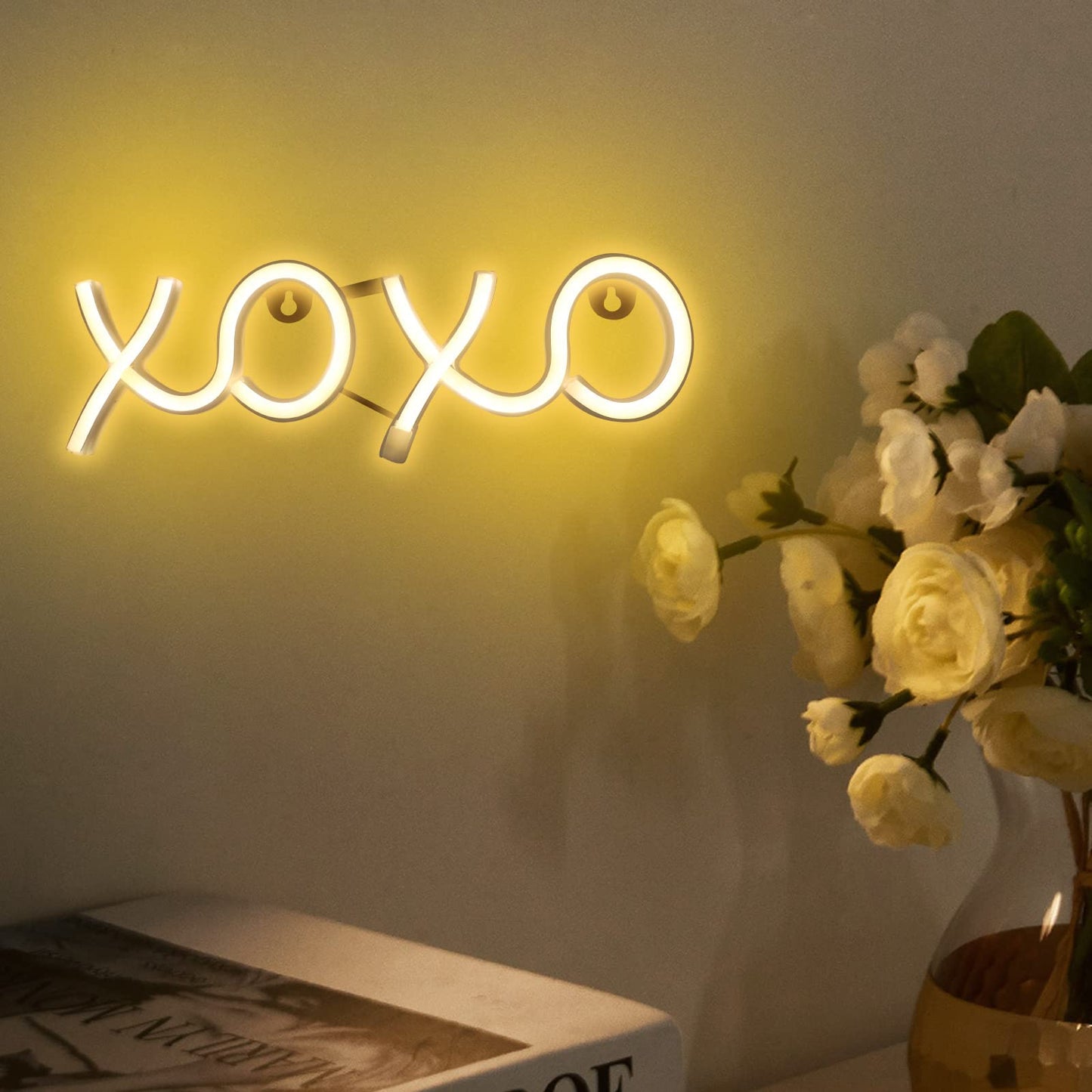 ENUOLI LED Neon Signs,11.8"x3.9" Sign Light USB/Battery Operated Wall Hanging Sign Lover Hug Wall Art for Bedroom,Kids Room,Valentine's Gift,Home Decor,6.56ft Cord - XOXO- Warm White