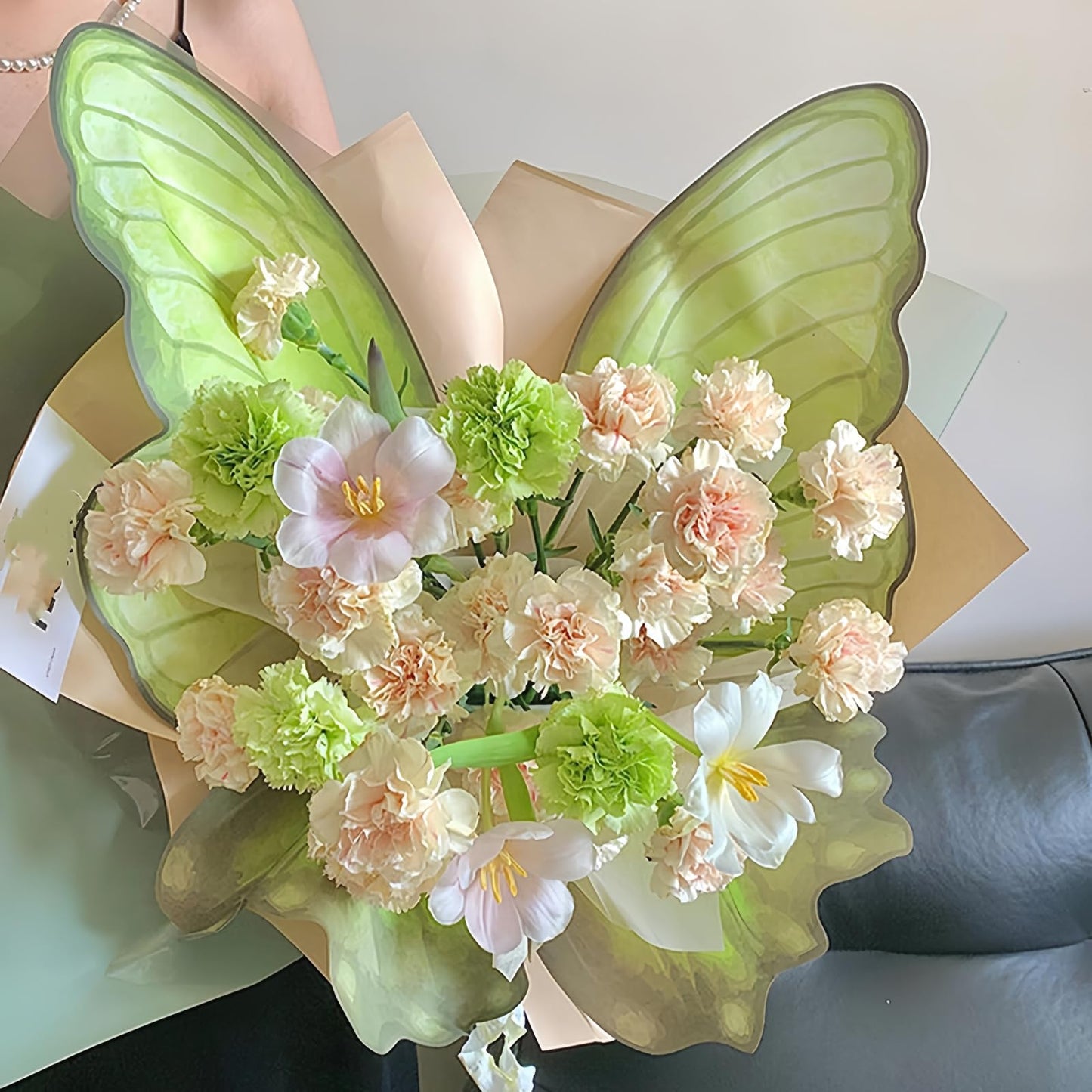 Aiouclay 20 Sheets Butterfly Shape Flower Wrapping Paper,Bouquet Accessories,Waterproof Flower Bouquet Wrapping Paper for Mother's Day Wedding Graduation Birthday Flower Shop DIY Craft (Green)