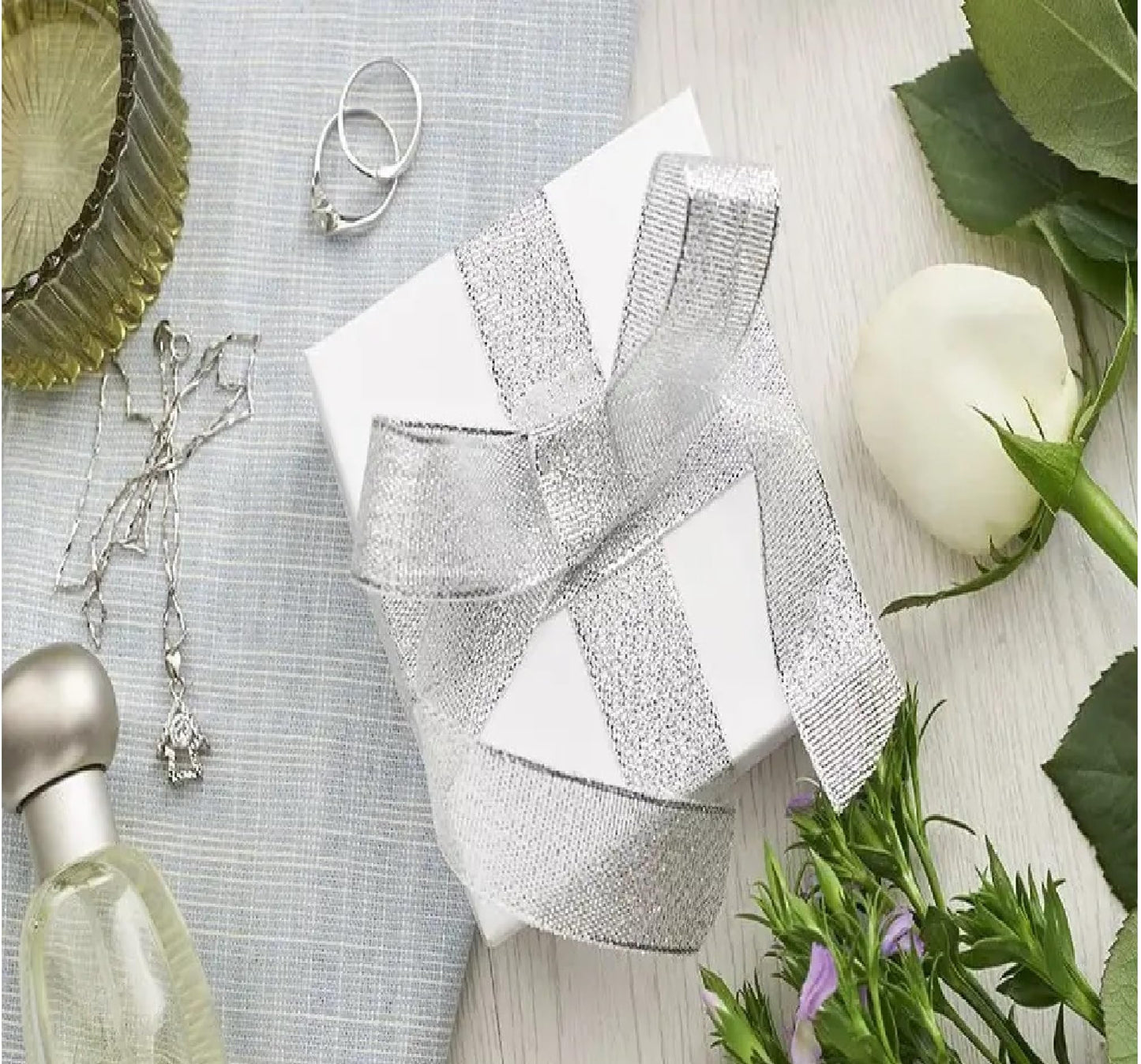 RJ Displays 15 Pack Swirl White Cotton Filled Paper Cardboard Jewelry Necklaces, Bracelets, Jewelry Sets, Watches, Belt Buckles Gift Packaging, and Retail Display Boxes Size: 7" x 5" x 1-1/8" Inch