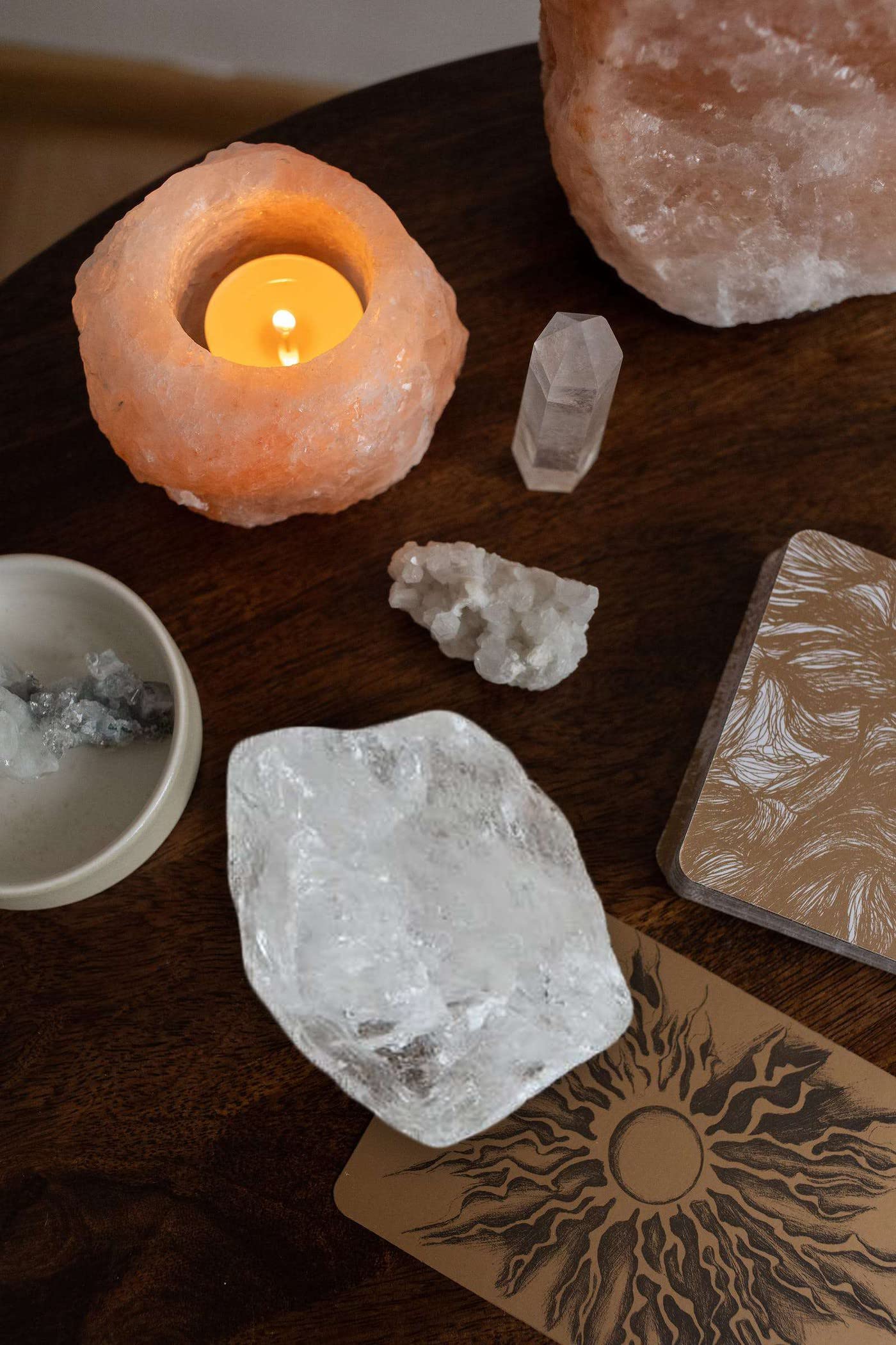 LAIDANLA Clear Quartz 2" Natural Rough Stones Crystal Large Raw Crystals Bulk Healing Cuarzo Gemstones for Reiki Healing Tumbling Fountain Rocks Wire Wrapping Decoration 4PCS 0.5lb