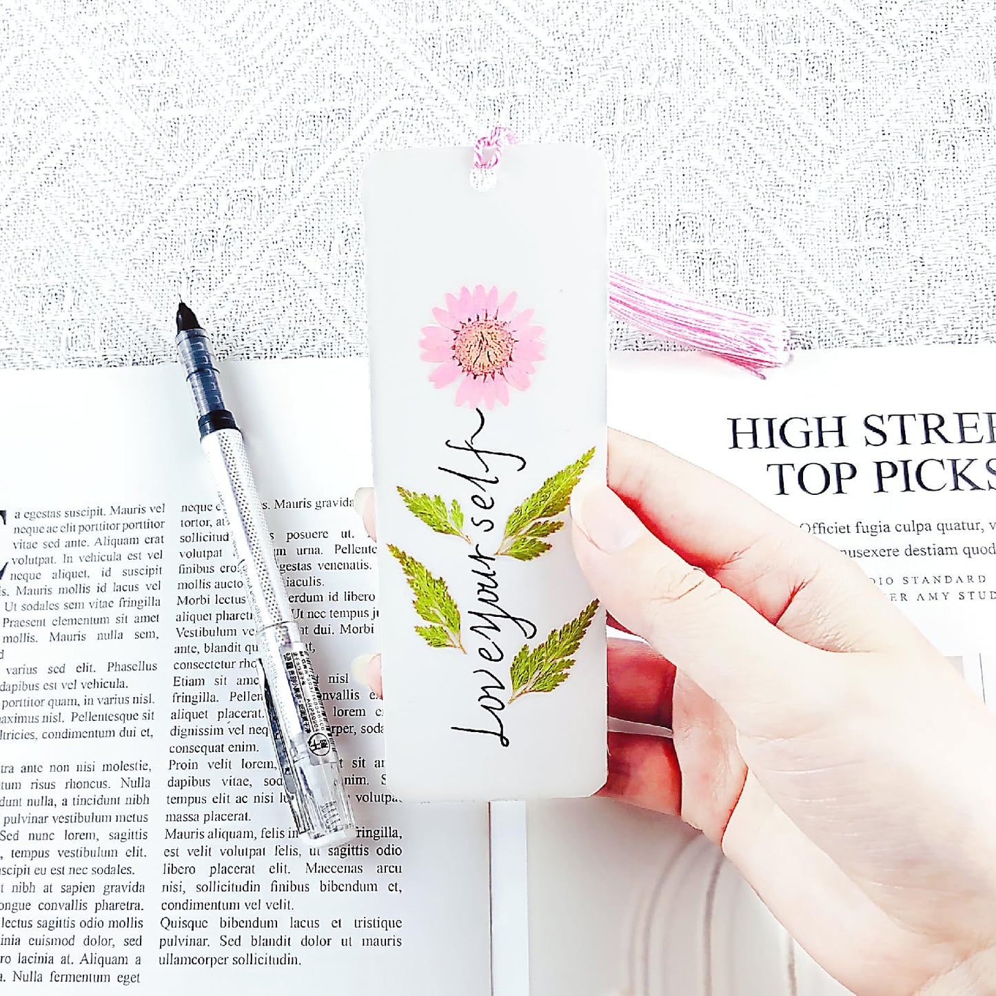 Cardstock Blank Bookmarks Set, 12 Pcs DIY White Craft Bookmarks for Pressed Flowers, Dried Floral Book Mark Making Kit, Book Marks for Dried Floral, Gifts for Book Lovers (Classic Style)