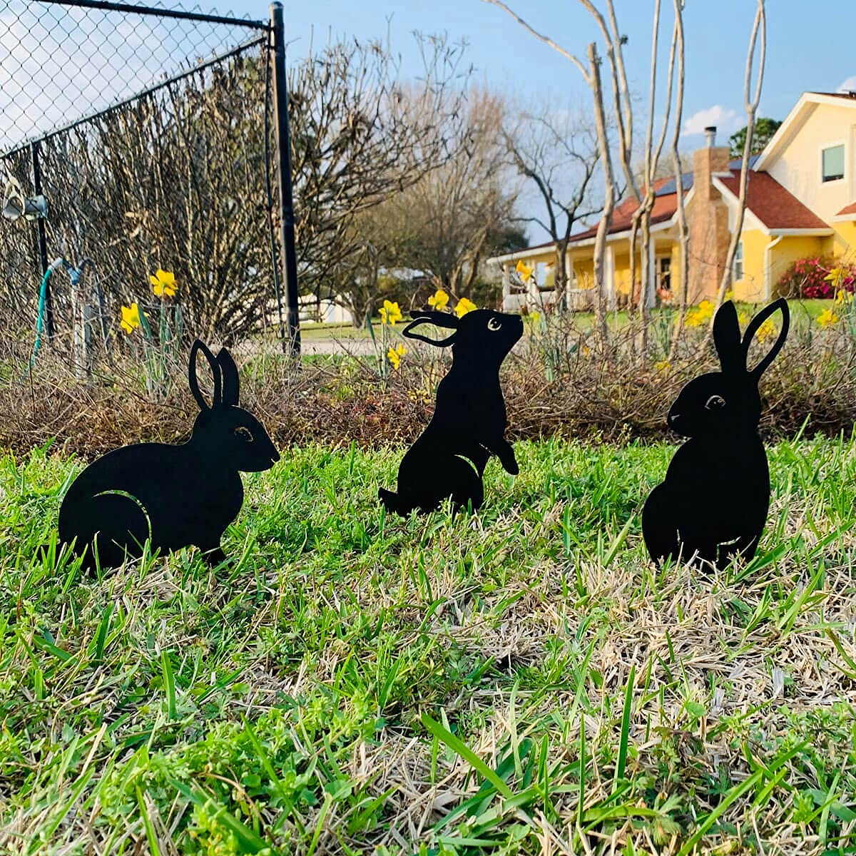 RealSteel Metal Garden Animal Sculptures & Statues – Bunny & Squirrel Yard Art Stake Pack – Outdoor Lawn & Flowerbed Decor – Weather-Resistant Steel Garden Decorations – Gift for Gardeners – Black