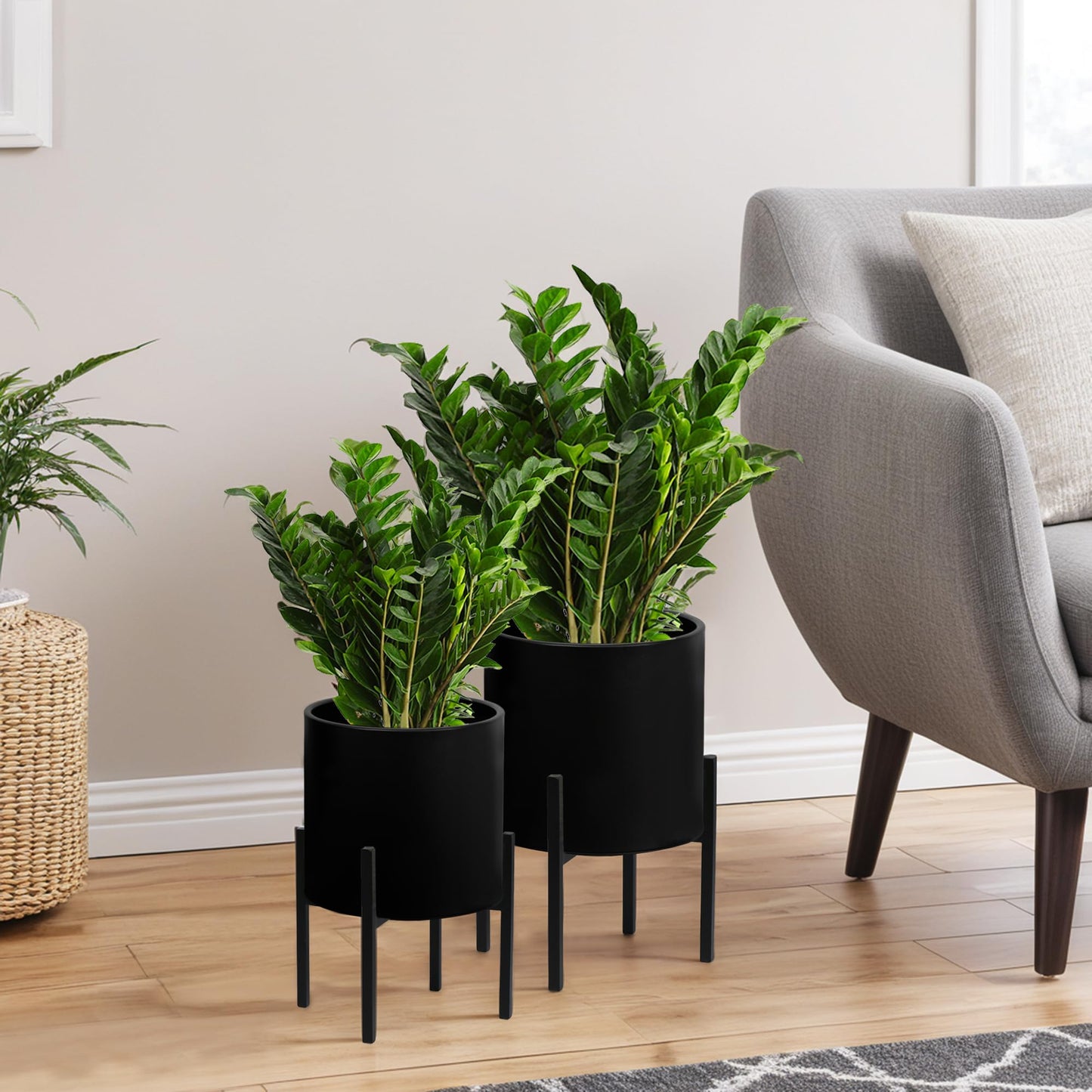 ARNIS Modern Plant Pots, Set of 2 Large Planters with Stand, Decorative Planters, Metal Pots with Drainage Holes for Living Room, Office, Garden or Balcony, 8.25 &10.5 Inch, Blcak