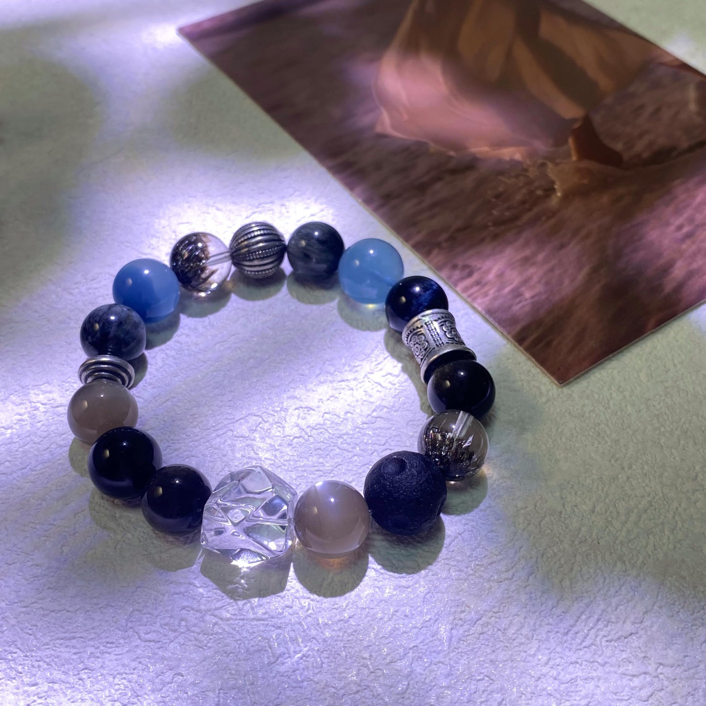 ANNYUEBB Crystal and Obsidian Energy Bracelet, Natural White, Silver, Healing Stone Jewelry | Elegant Good Luck Charm Bracelet, Chakra Balancing Gift (17cm （6.7‘’）)