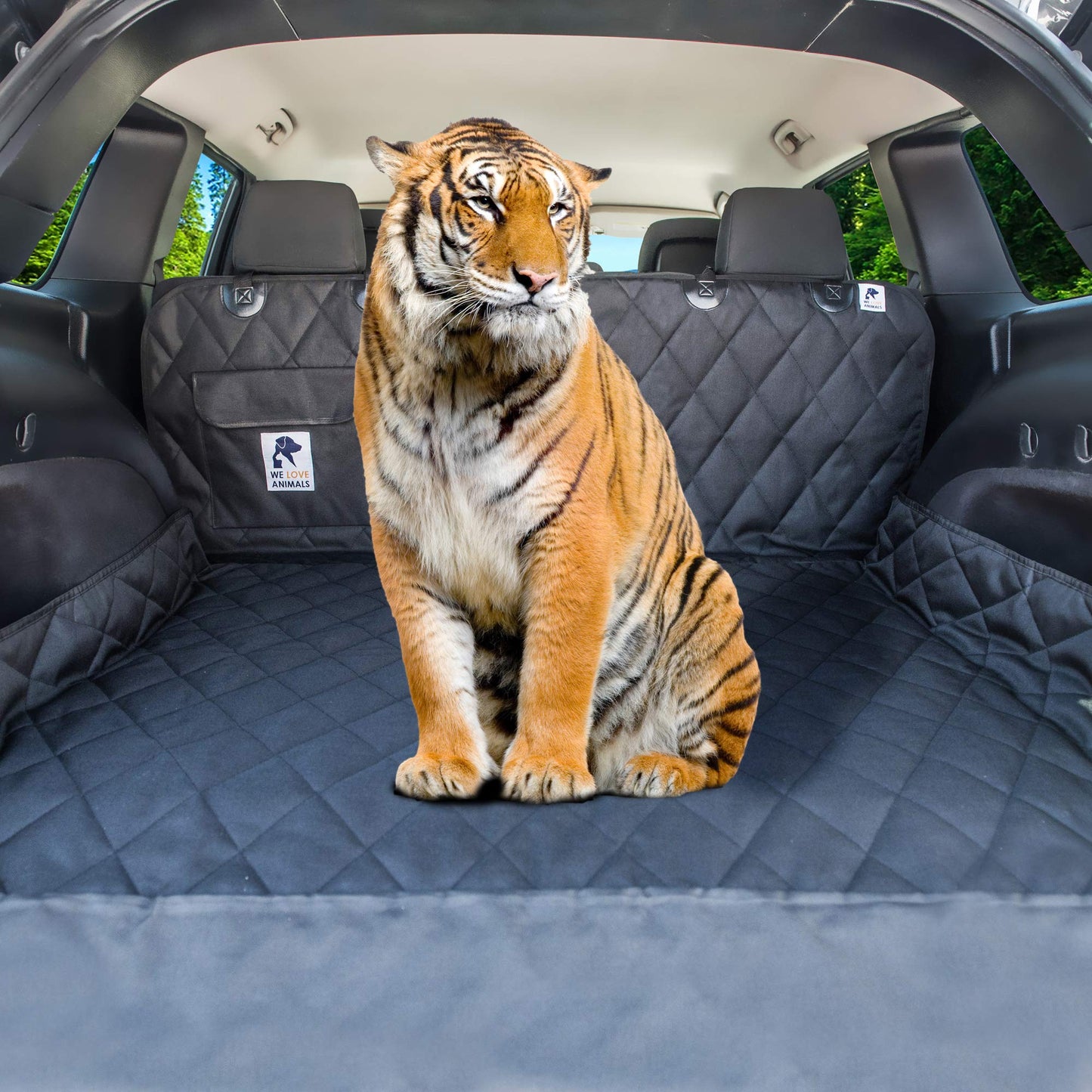 SUV cargo liner for dogs, Dog Car Seat Cover For Back Seat, Nonslip trunk mat, Waterproof Car Seat Protector for Dogs, Durable cargo cover with Bumper Flap, Dog Accessories, Easy to Install & Clean