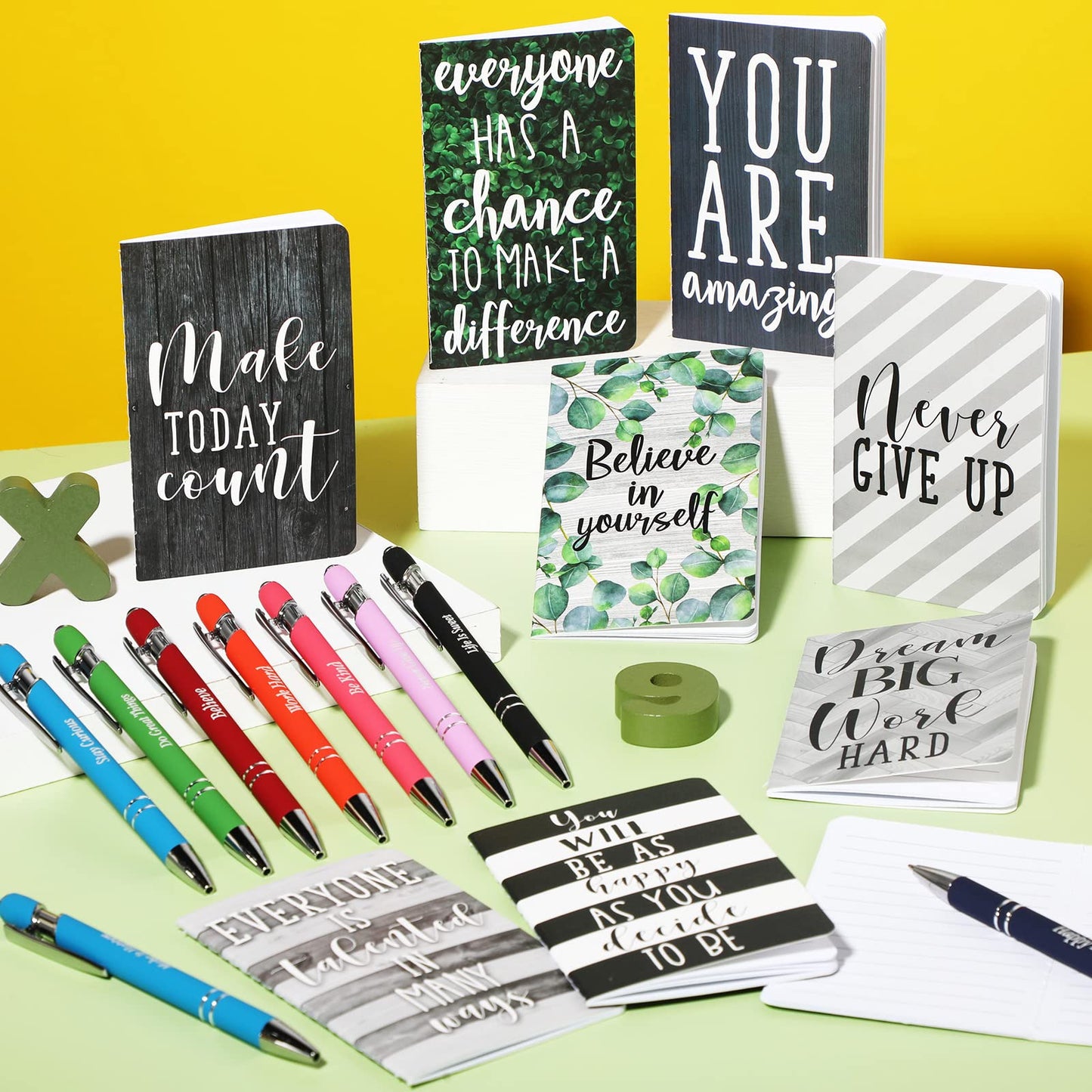 Funrous 32 Pcs Motivational Quote Pens Inspirational Notepads Mini Journal with Ballpoint Pen Small Notebooks Gift for Men Women Coworker Adult Party Favors Prize Teacher Student Office(Classic)