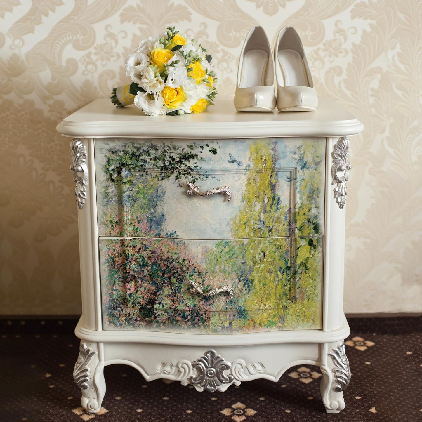 Flortlias Large Decoupage Paper for Furniture, Floral Printed Tissue Paper for Furniture, DIY Crafts Rice Papers, Lively Yard, 16.53'' x 19.69''
