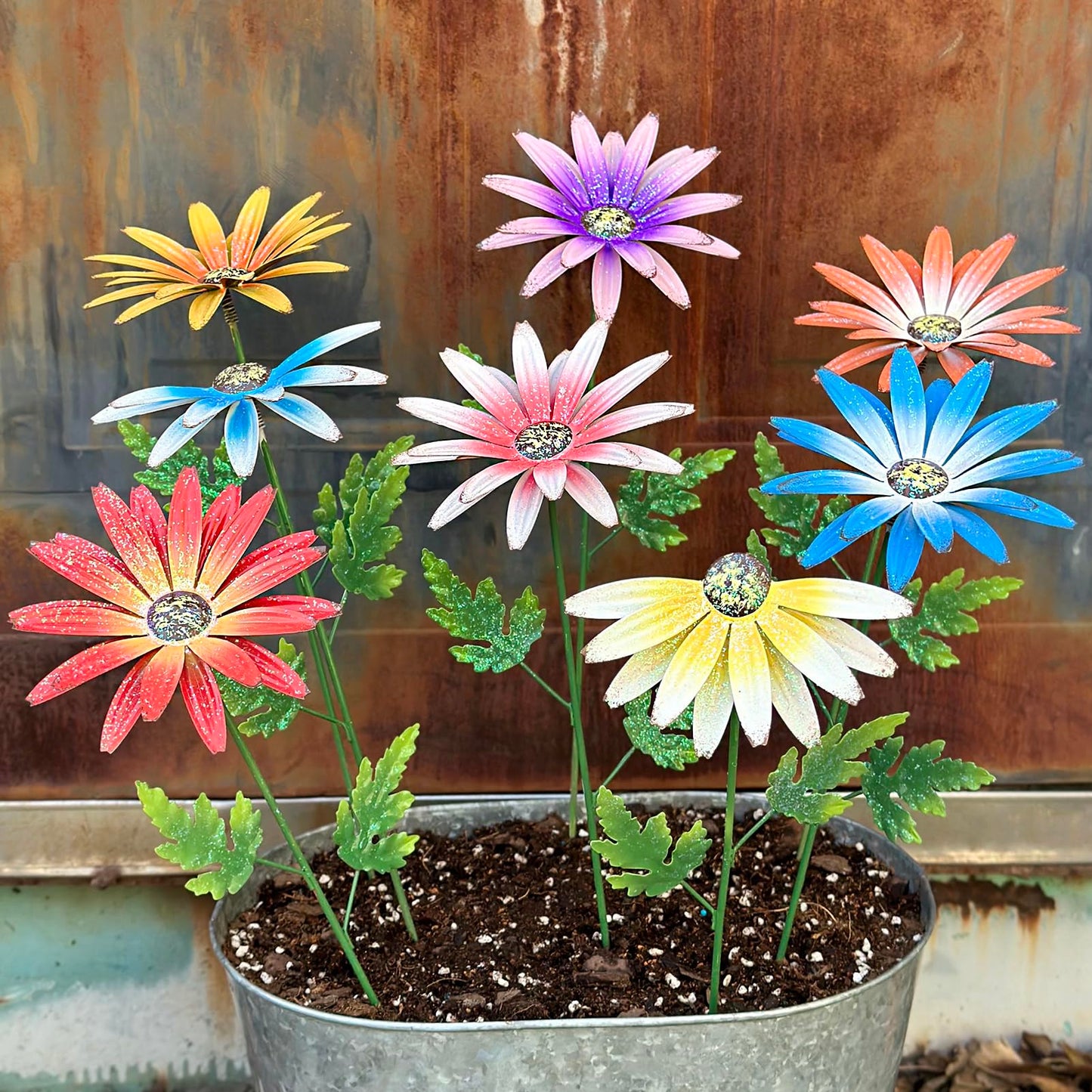 WKHOMEDECO Metal Flowers for Outside, 8 Pack Decorative Garden Stakes with Spring Design, 16.5 Inch Handmade Iron Outdoor Metal Garden Decor, Flickering Daisy Yard Art for Patio Lawn