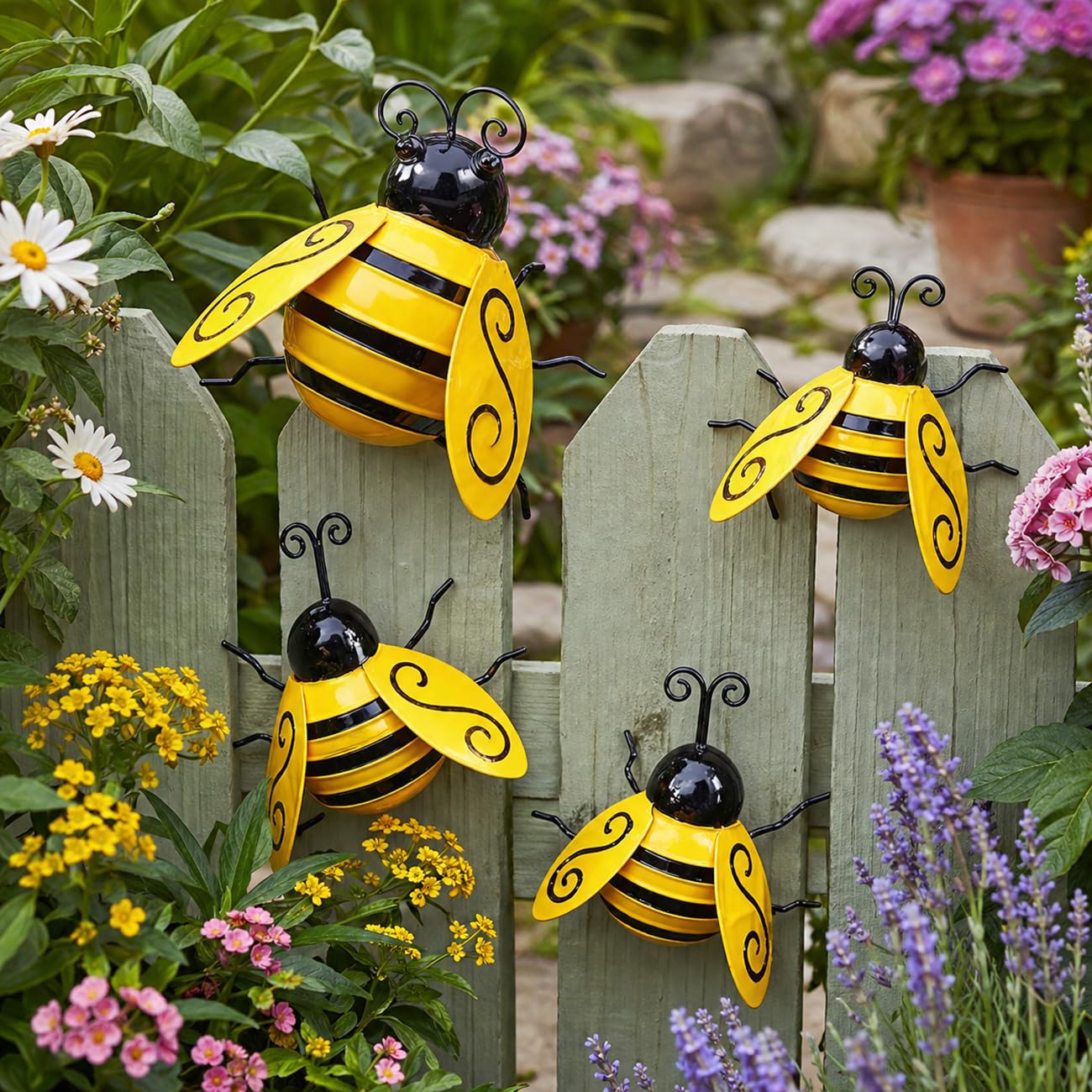 Miyolo Metal Bumble Bees Garden Outdoor Decor Honey Bee Yard Art Outside Patio Fence Home Wall Decorations (Set of 4)
