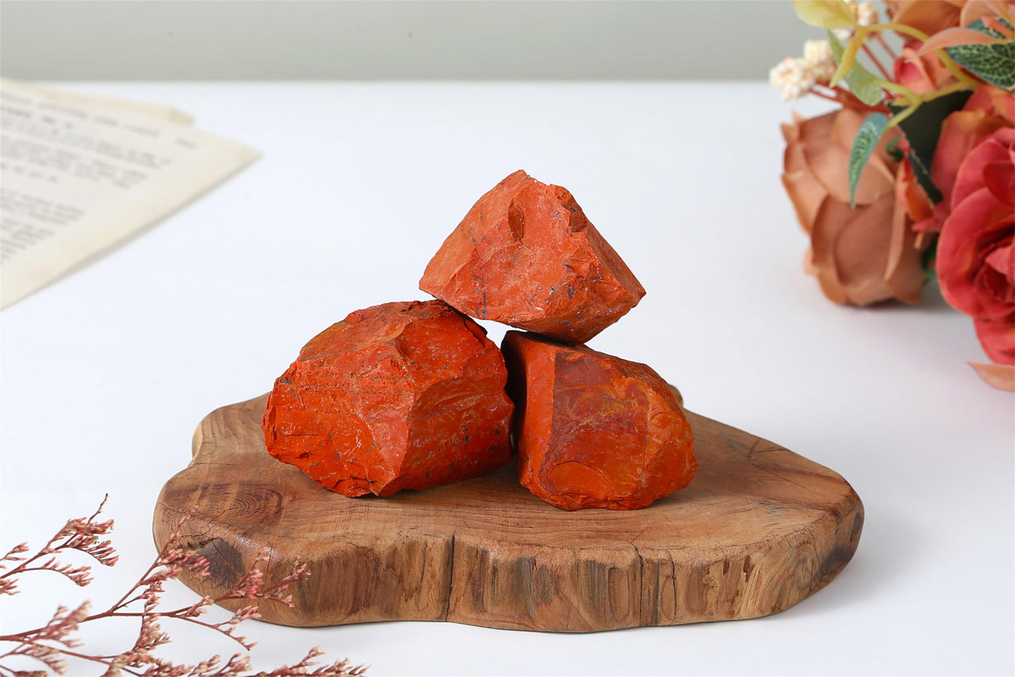 YATOJUZI Red Jasper 1.8-2.2" Natural Raw Stones and Healing Crystals Large Stone Rough Crystal Rocks for Tumbling Cabbing Polishing Fountain Rocks Decoration 1PCS