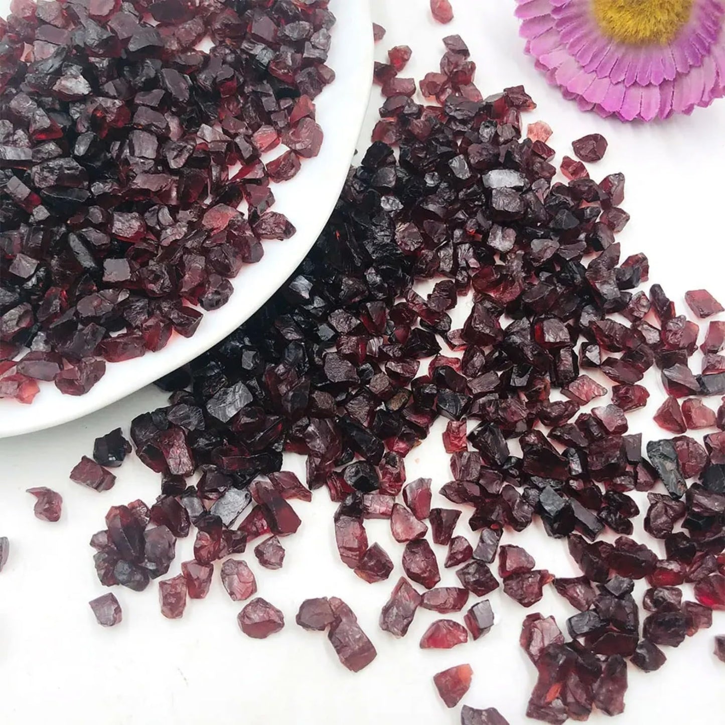YOUNAIERZX 1LB Natural Raw Garnet Crystal Stones for Healing Chakra Energy Meditation Reiki Spiritual Quartz Mineral Gravel