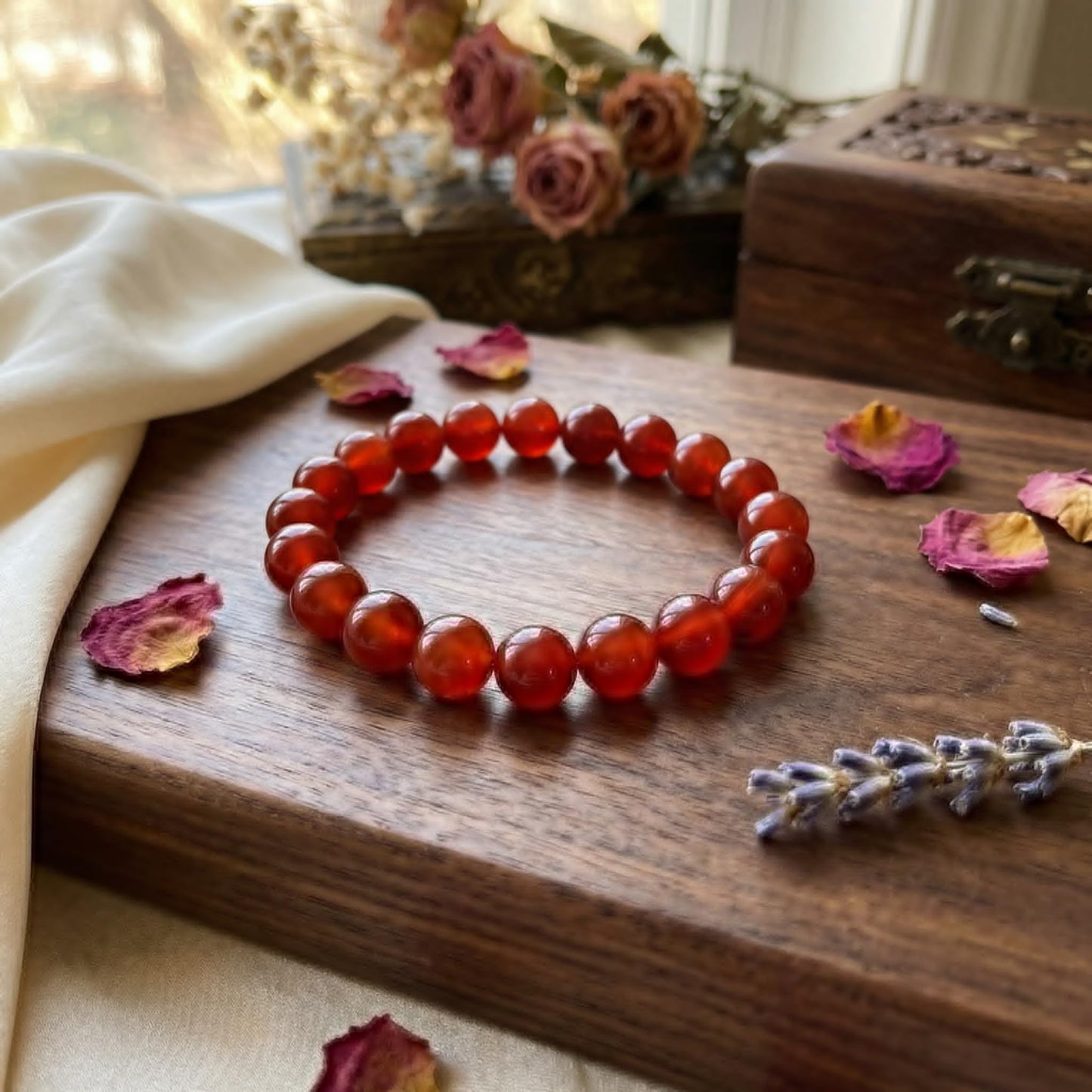Yochus 45pcs Red Onyx Agate Beads，8mm Healing Power Natural Stone Round Loose Beads for Jewelry Making Earring Necklace DIY Crafts