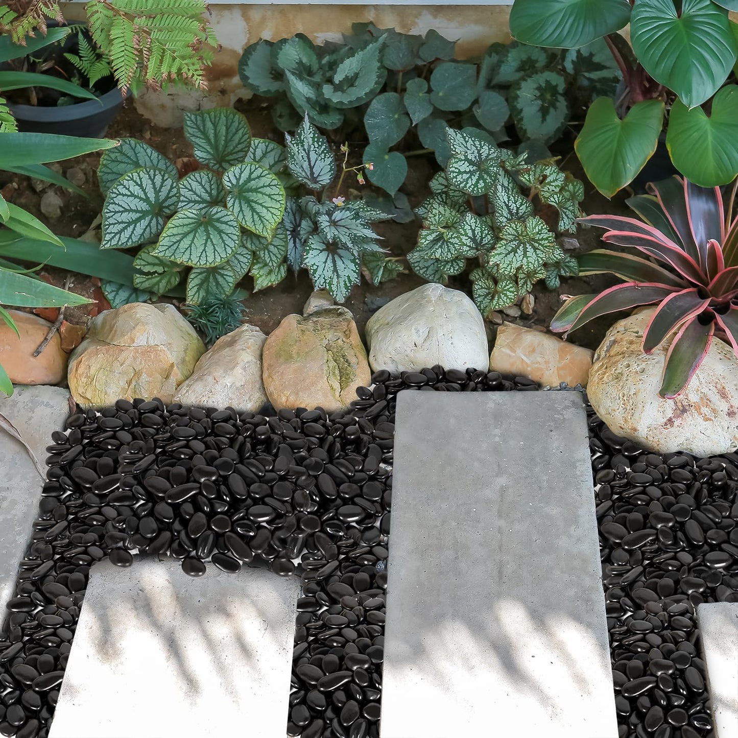 GASPRO 15lb Black River Rocks for Landscaping Outdoor, Polished Black Pebbles for Planters - 1 to 2 Inch, Large Decorative Stones for Garden Decor
