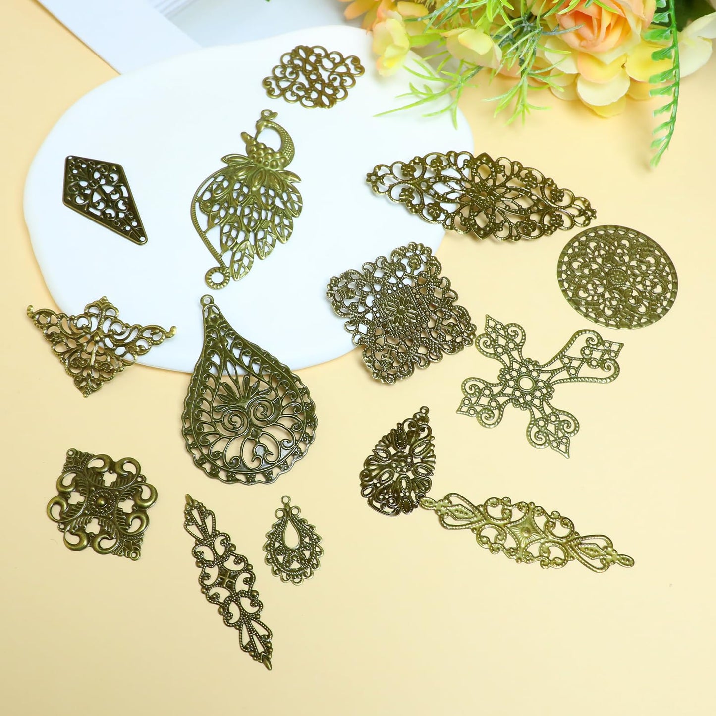 120pcs Filigree Metal Embellishments Metal Charms 20 Styles Antique Bronze Charms for Jewelry Making, Steampunk Art, Hairpins, Headwear, and DIY Crafts (6pcs each)