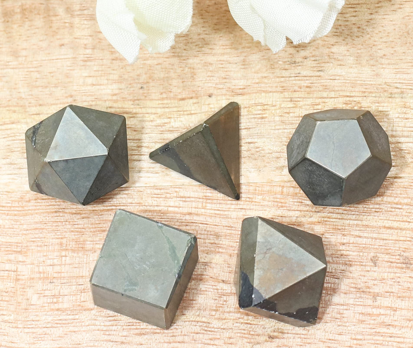 Crocon® Golden Pyrite 5pcs Platonic Solids Crystal Geometry Set Platonic Solids Sacred Geometric Stones for Meditation Reiki Balancing Healing Chakra Stone Cleansing Spiritual Good Luck 15-20 mm